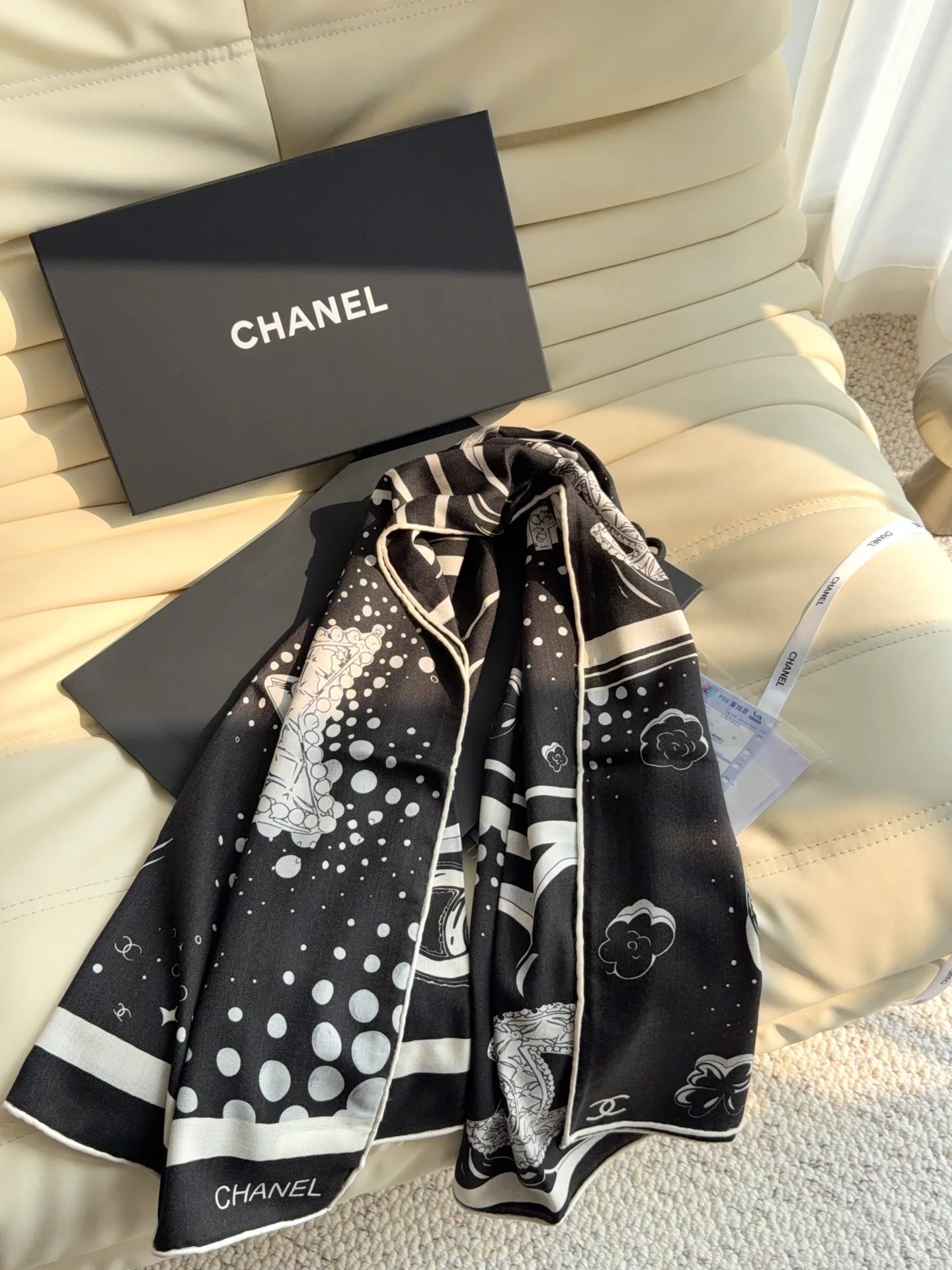 Платки Chanel 18675791