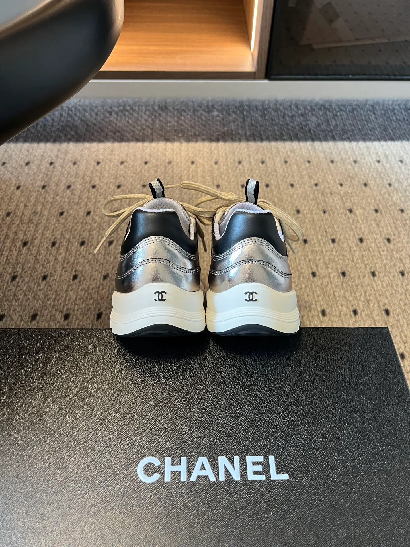 Кроссовки Женские Chanel 18726910
