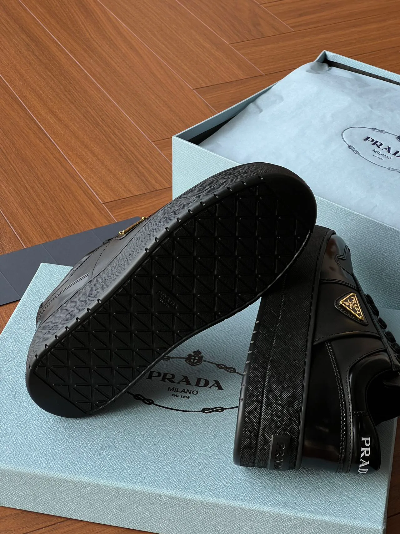 Кроссовки Женские Prada 18170787
