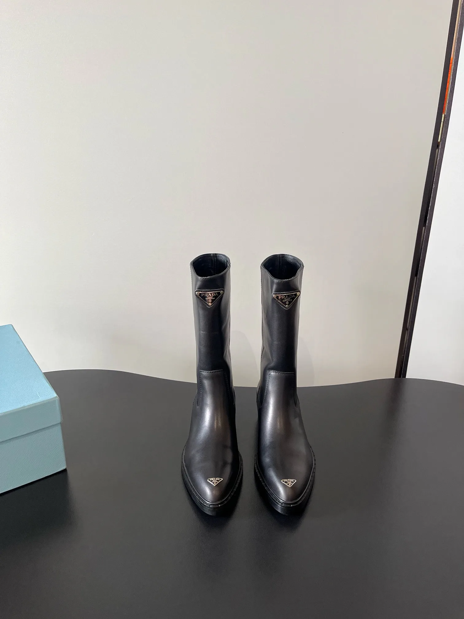 Ботинки Женские Prada 868979