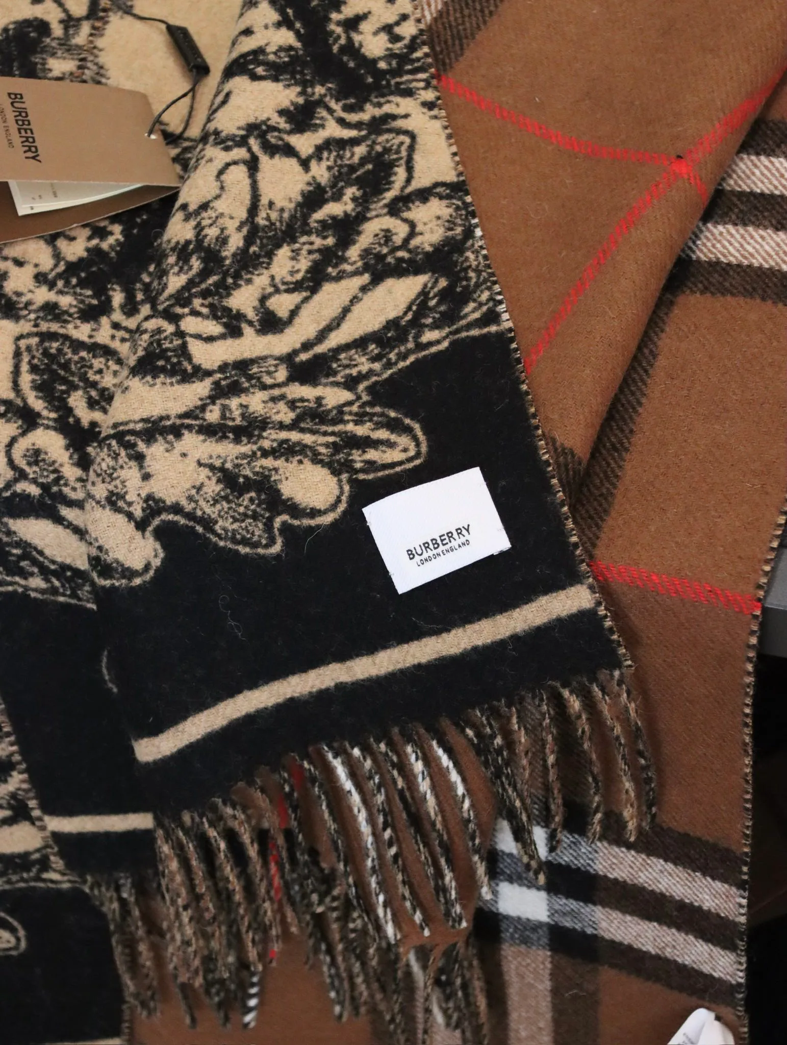 Шарфы Burberry 4410