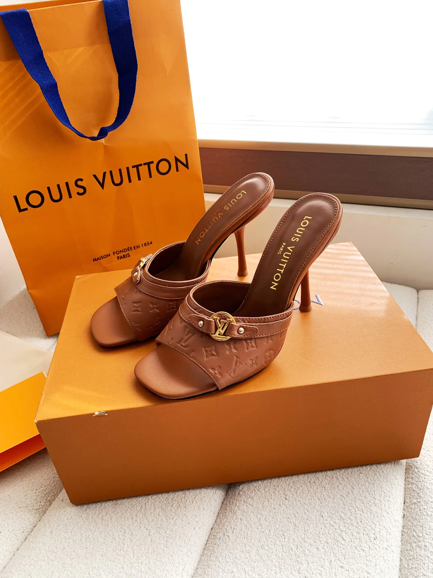 Босоножки Женские Louis Vuitton 10461970
