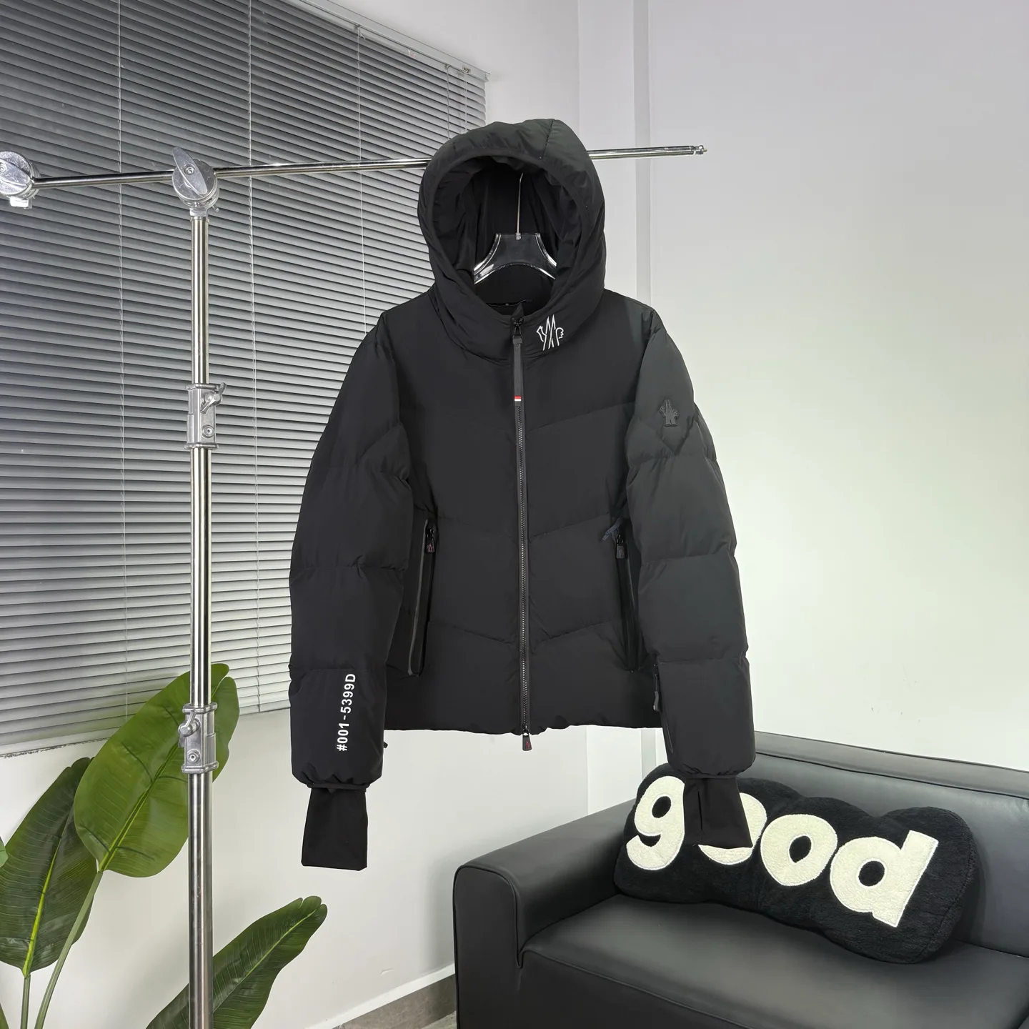 Куртки И Пуховики Женские Moncler 18415689