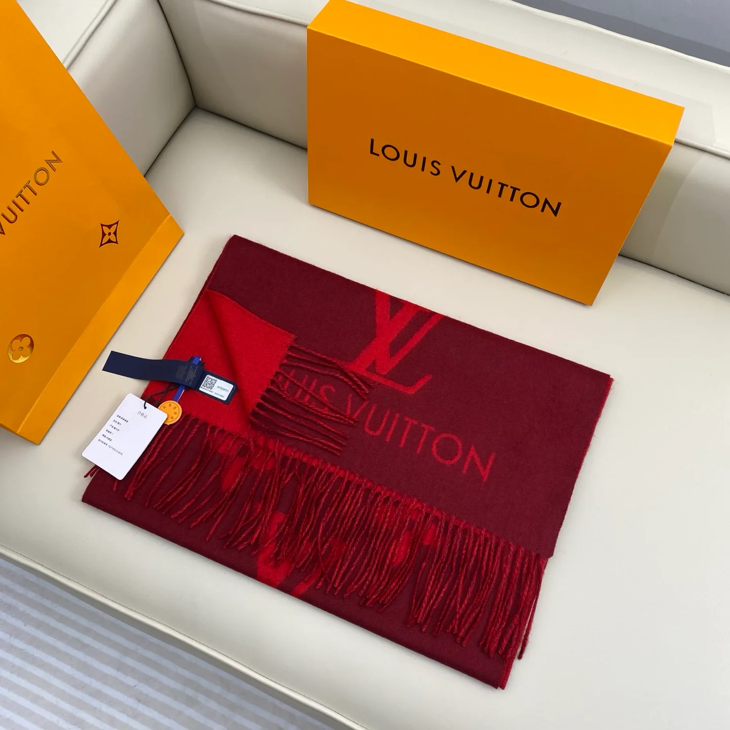 Шарфы Louis Vuitton 18105573
