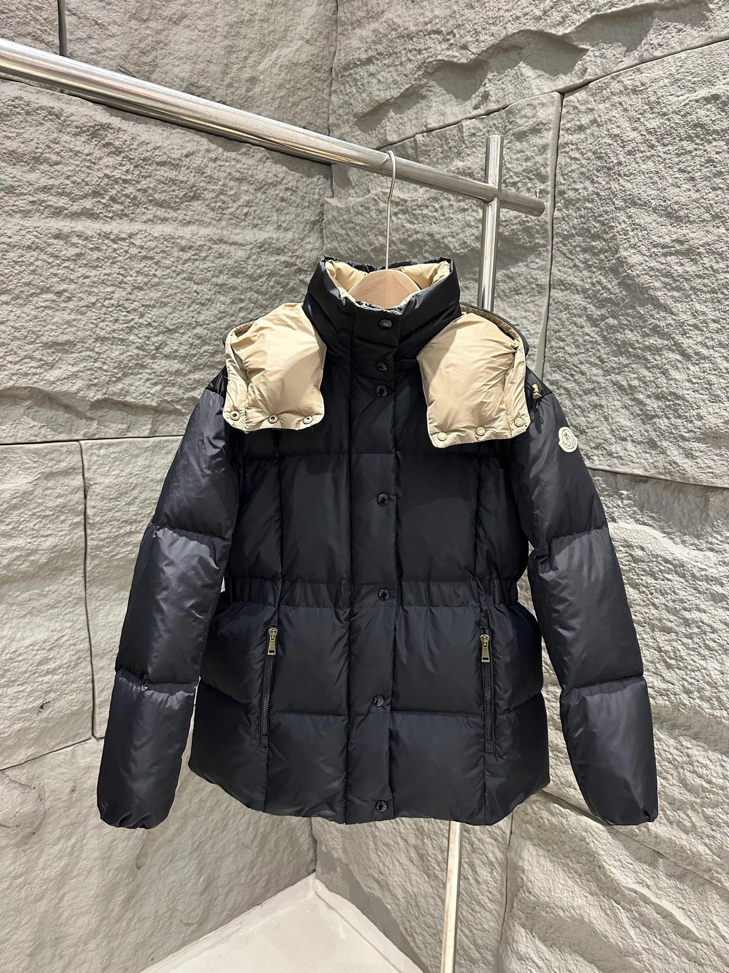 Куртки И Пуховики Женские Moncler 18609633