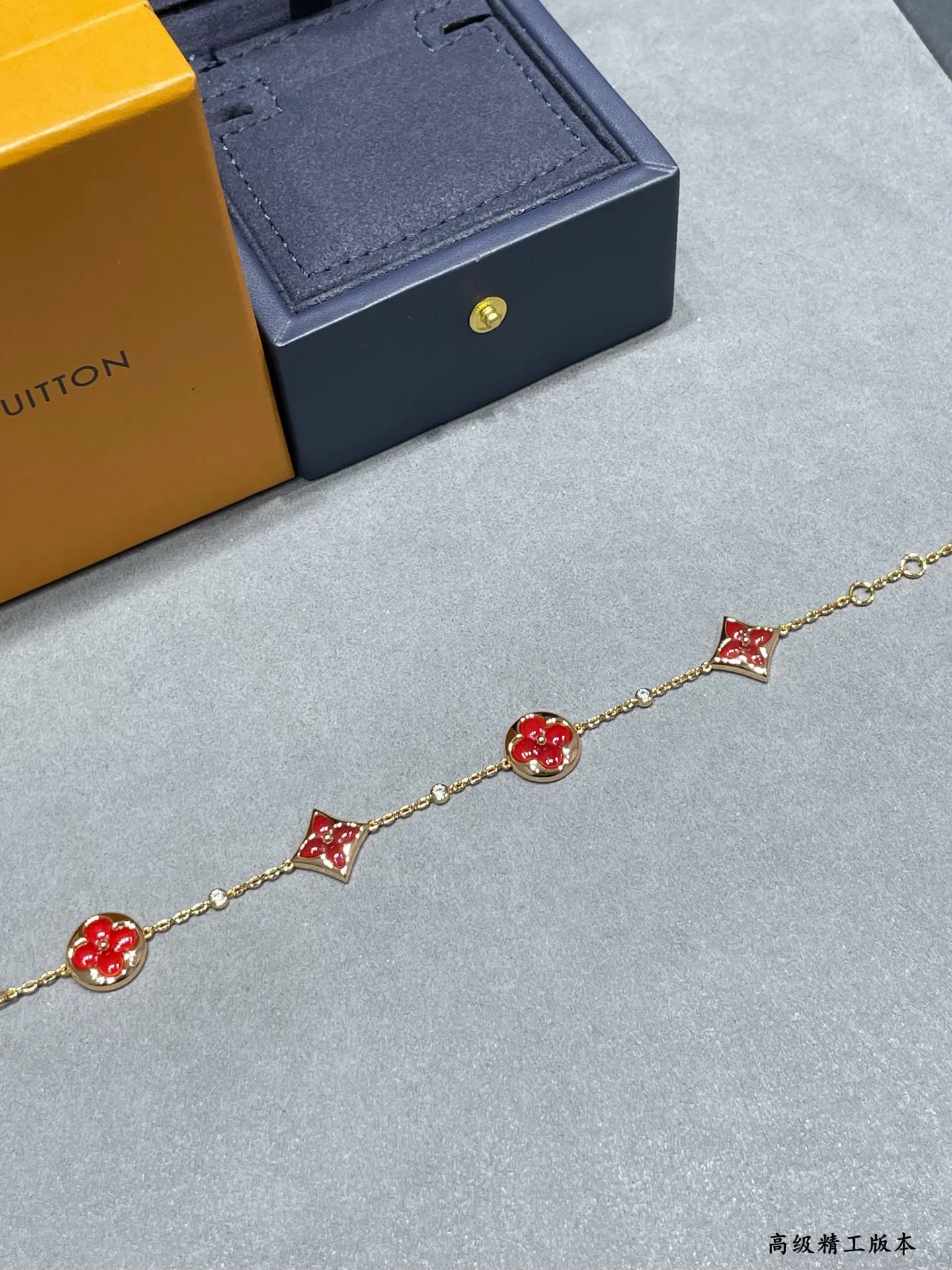 Бижутерия Louis Vuitton 17664