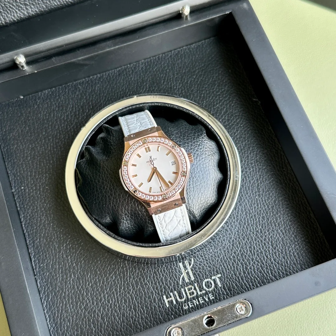 Часы Женские Hublot 17629714