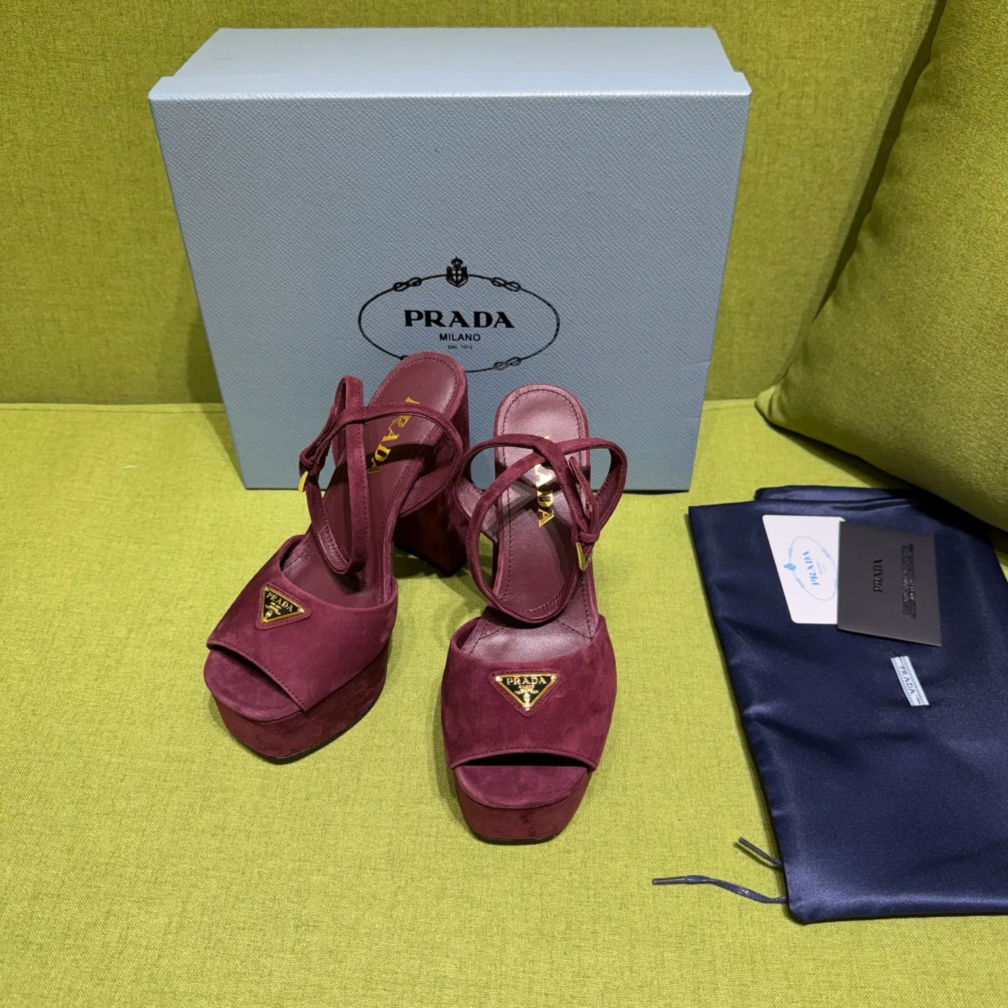 Босоножки Женские Prada 19237309