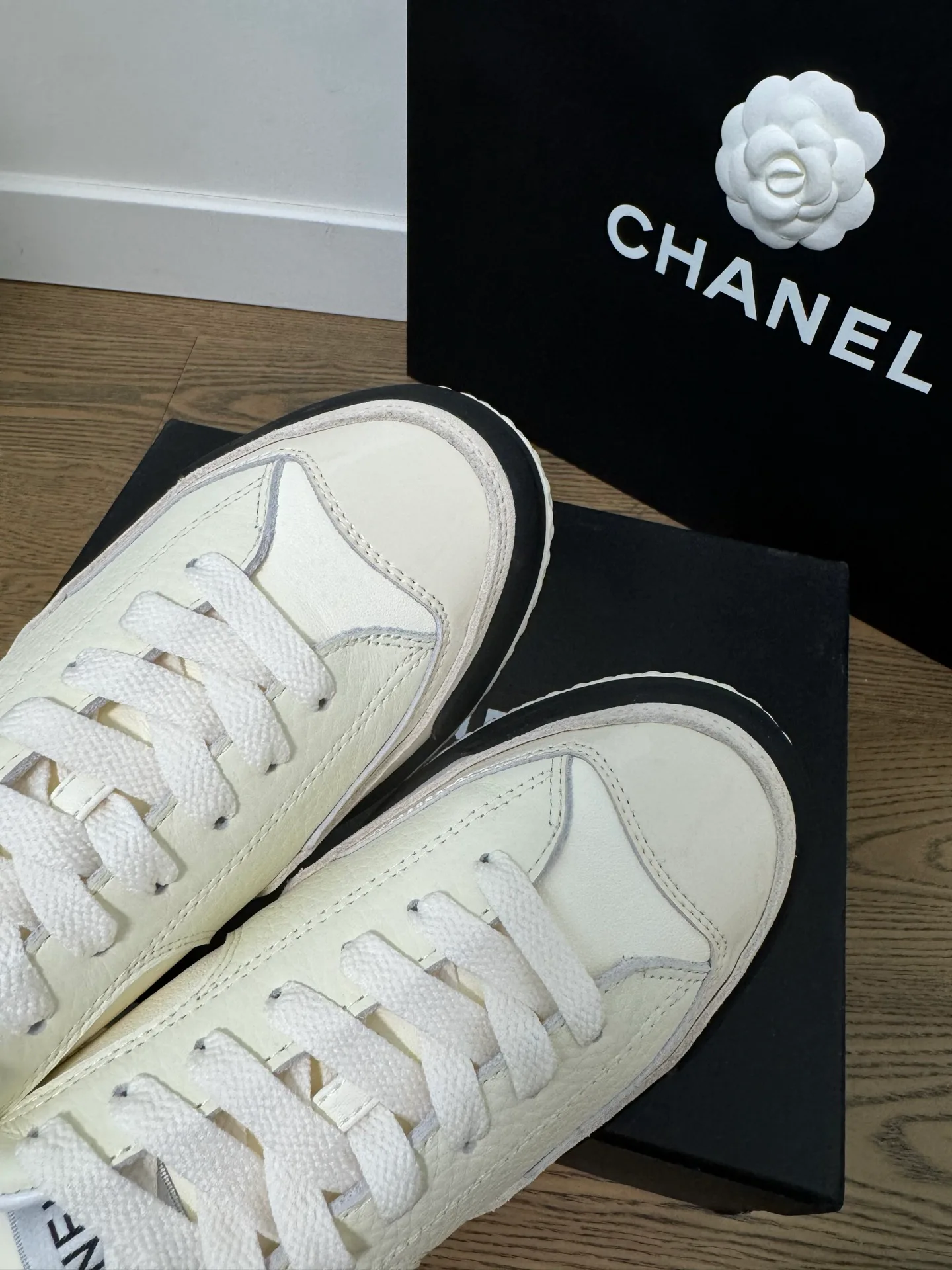 Кроссовки Женские Chanel 11213669