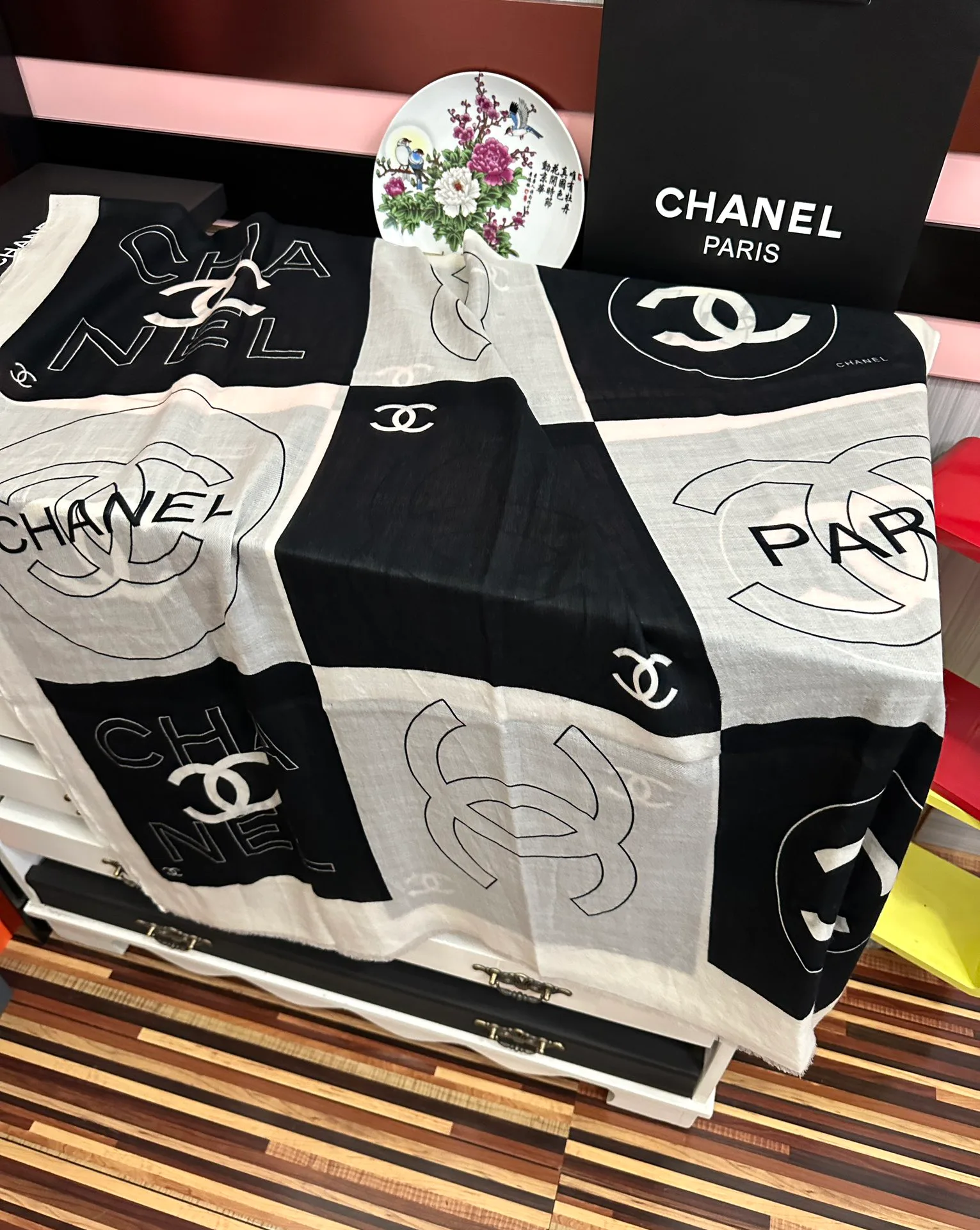 Шарфы Chanel 832105