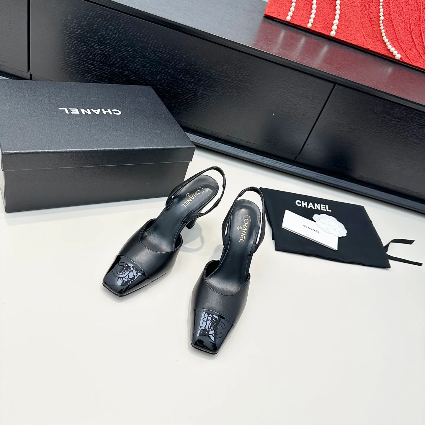 Туфли Женские Chanel 18676617