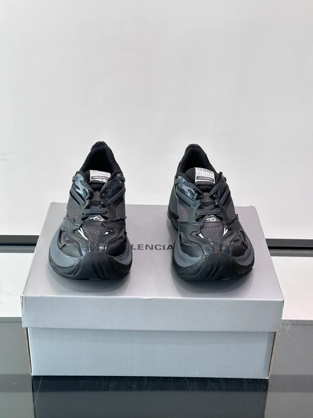 Кроссовки Женские Balenciaga 17634158