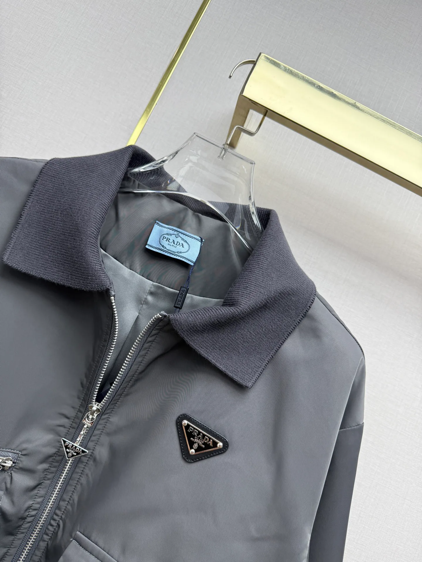 Куртки И Пуховики Женские Prada 17953145
