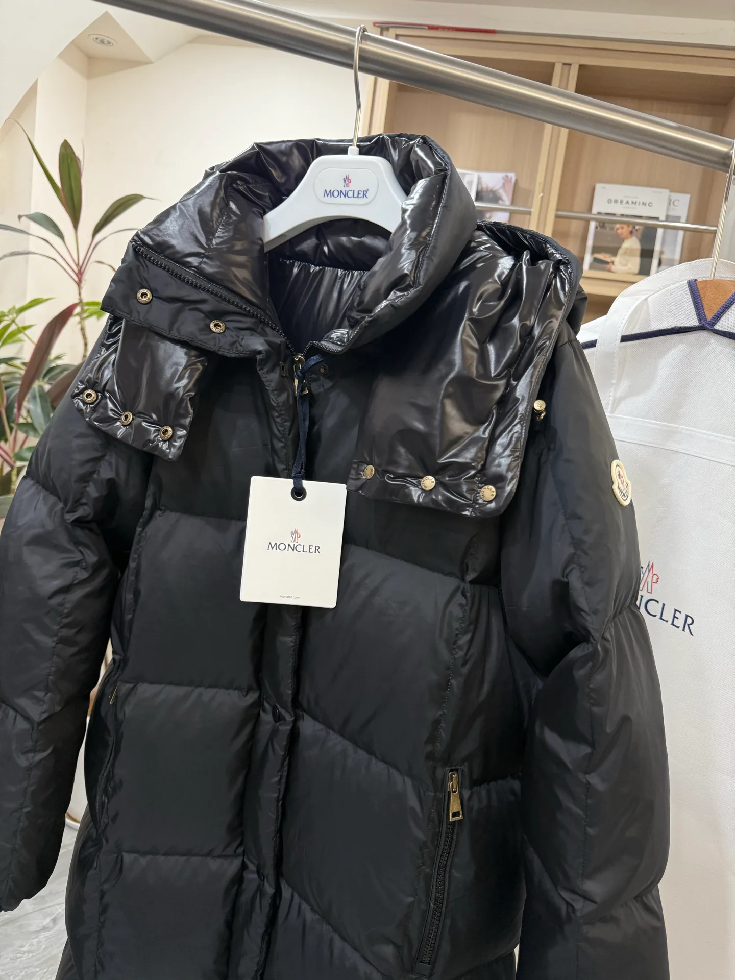 Куртки И Пуховики Женские Moncler 18946175