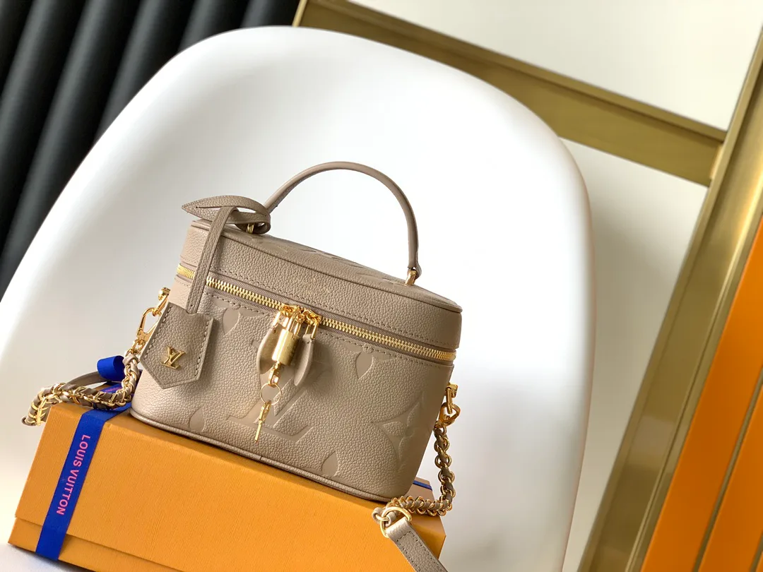 Сумки На Ремне Женские Louis Vuitton 1253949