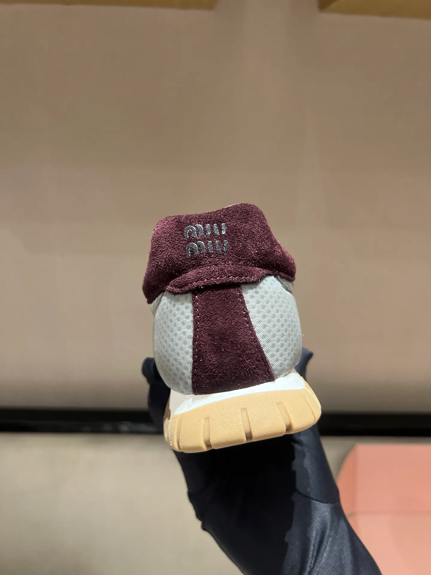 Кроссовки Женские Miu Miu 18020556