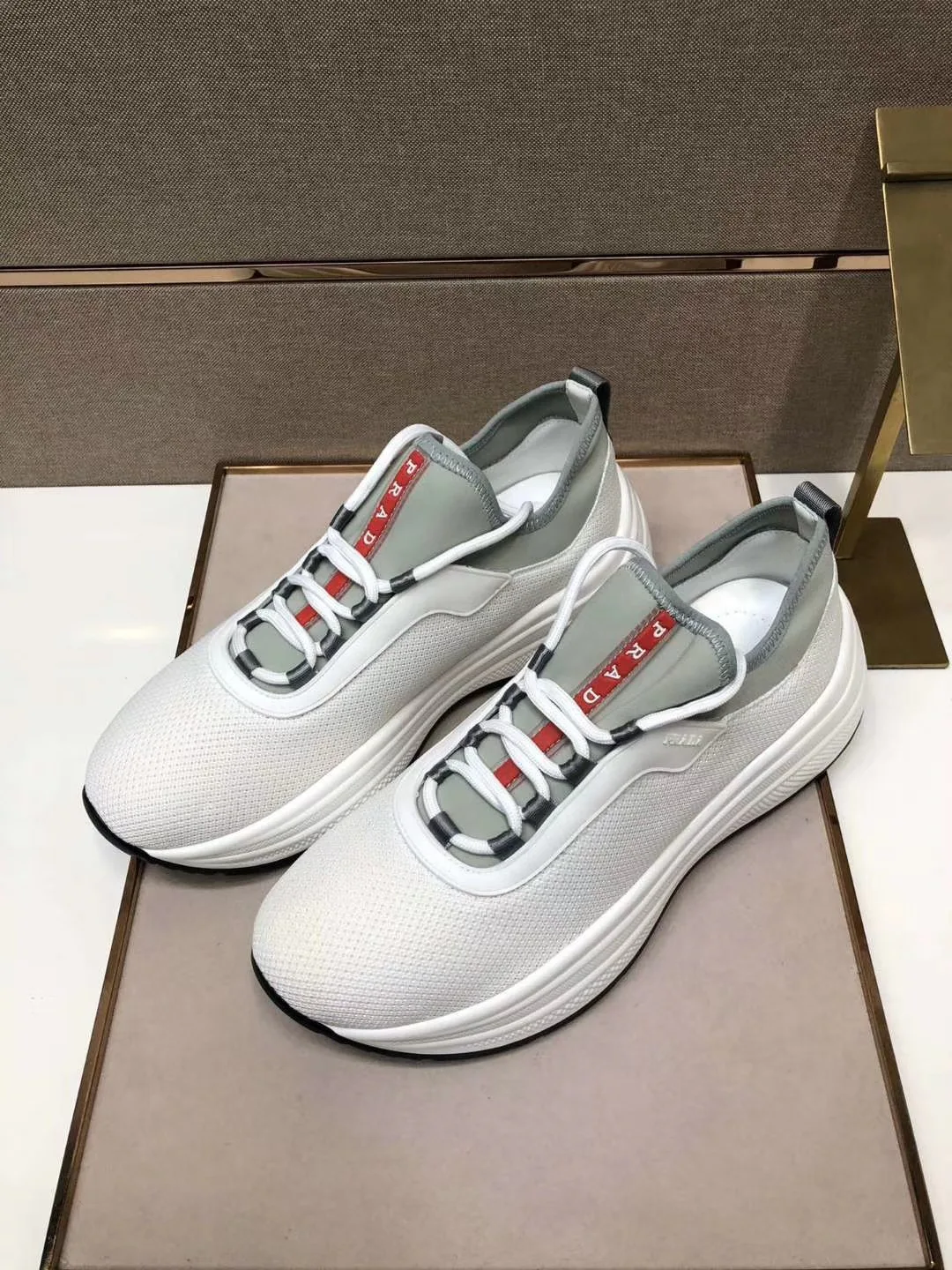 Кроссовки Мужские Prada 10844549