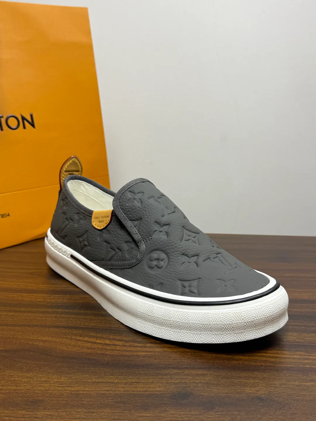 Кроссовки Мужские Louis Vuitton 19716445