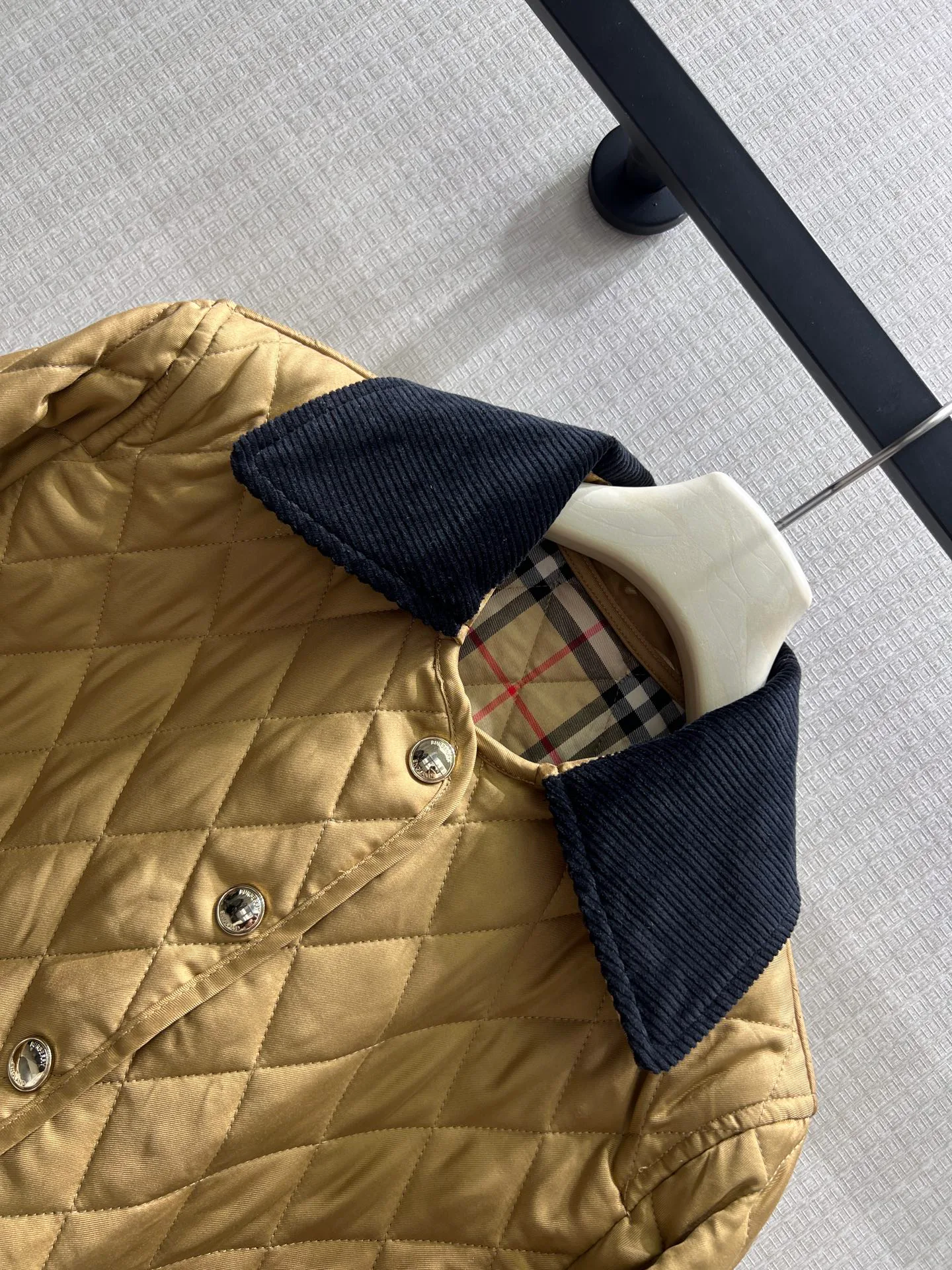 Куртки И Пуховики Женские Burberry 18094605