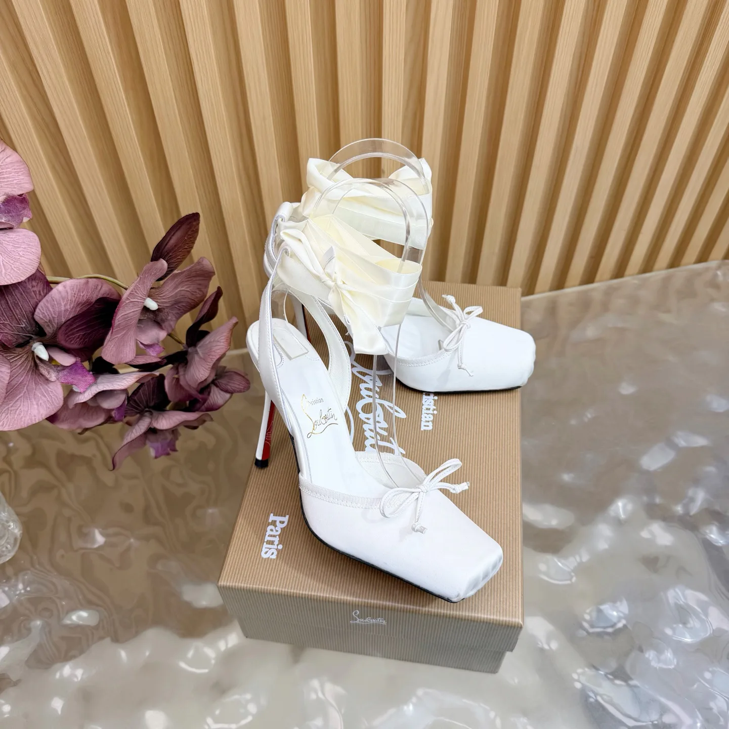 Босоножки Женские Christian Louboutin 9707824