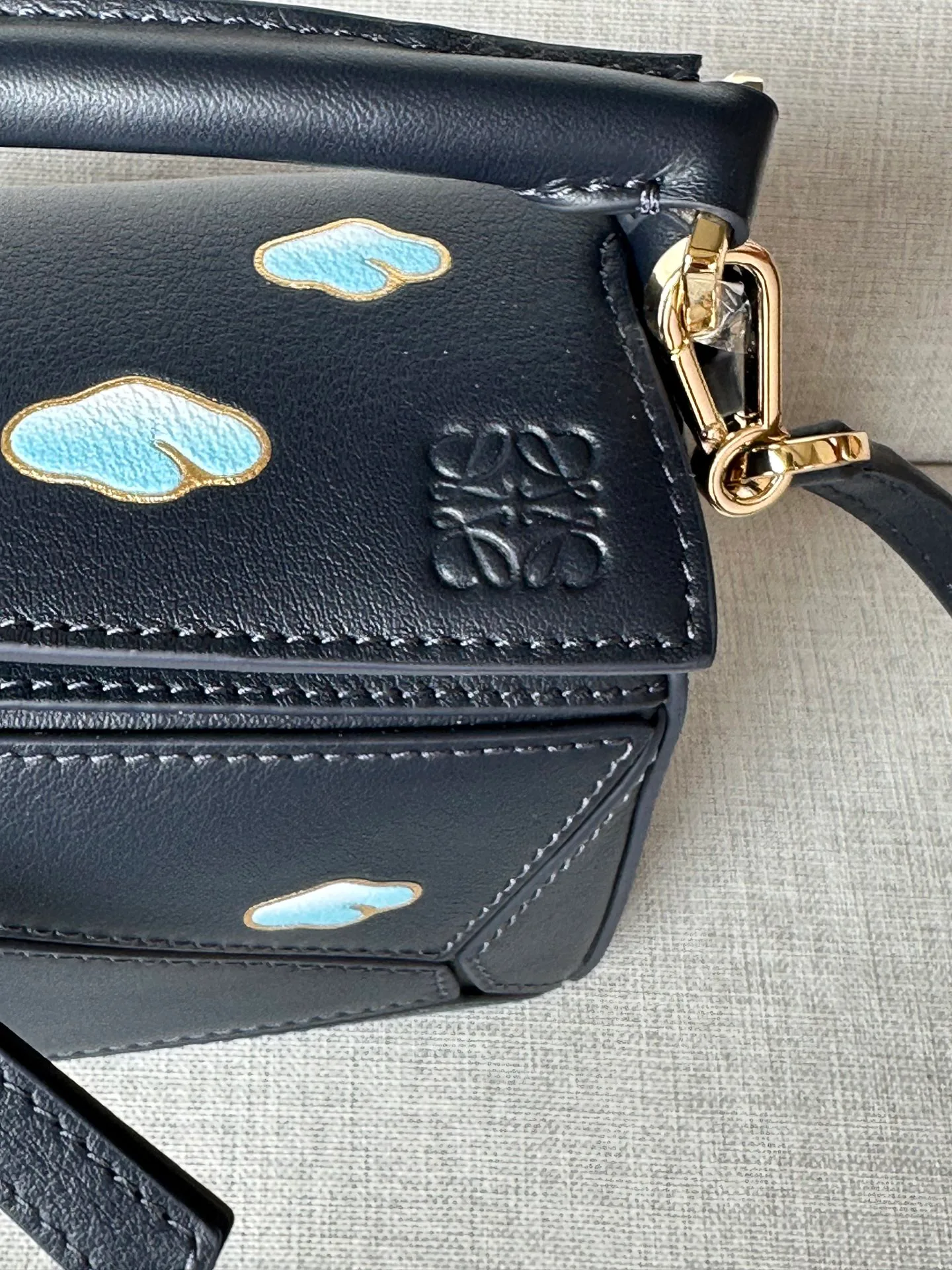 Классические Сумки Женские Loewe 11699879