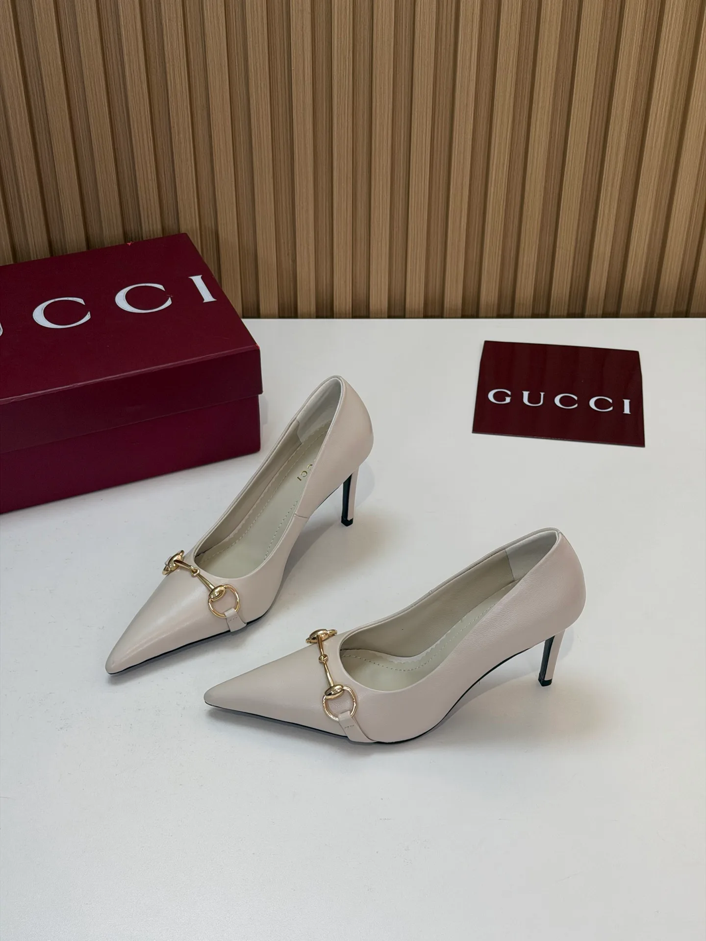 Туфли Женские Gucci 18396292