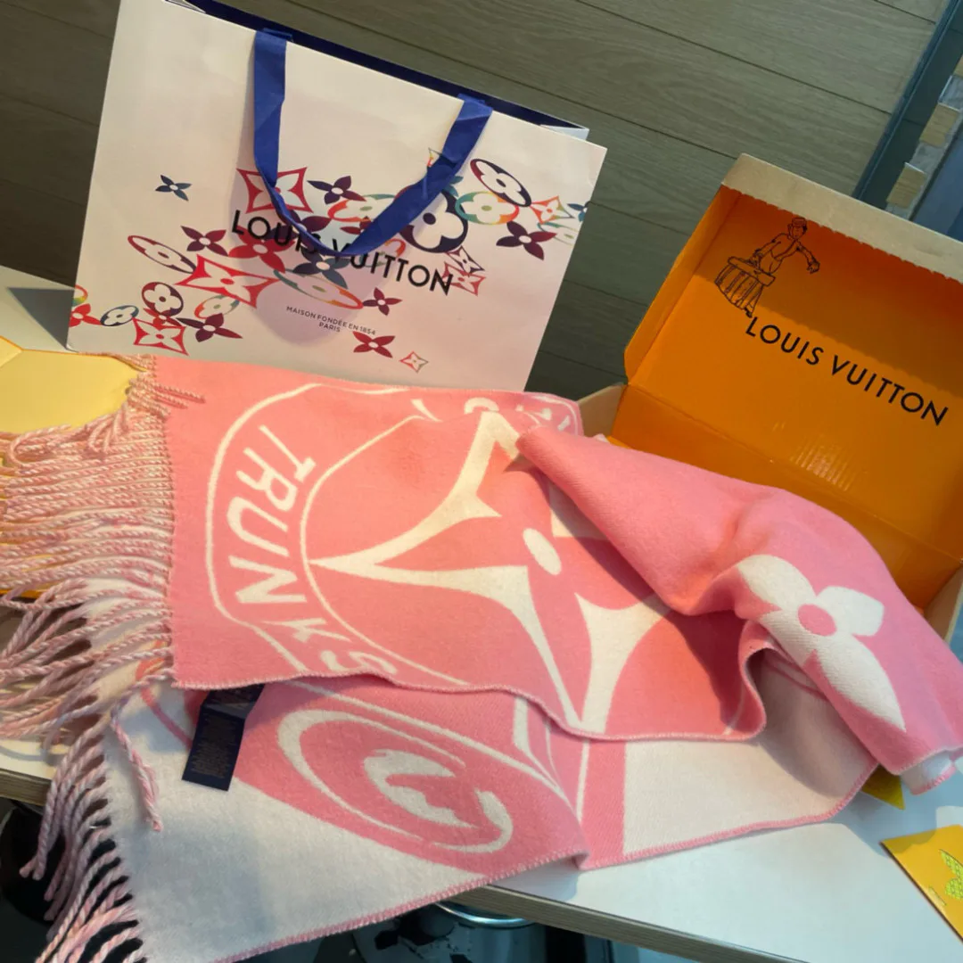 Шарфы Louis Vuitton 124030