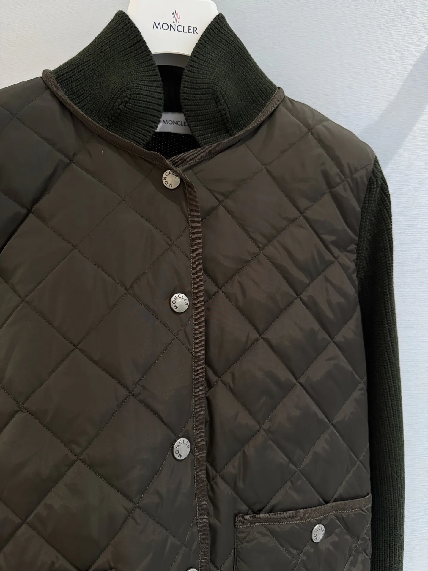 Куртки И Пуховики Женские Moncler 18640727