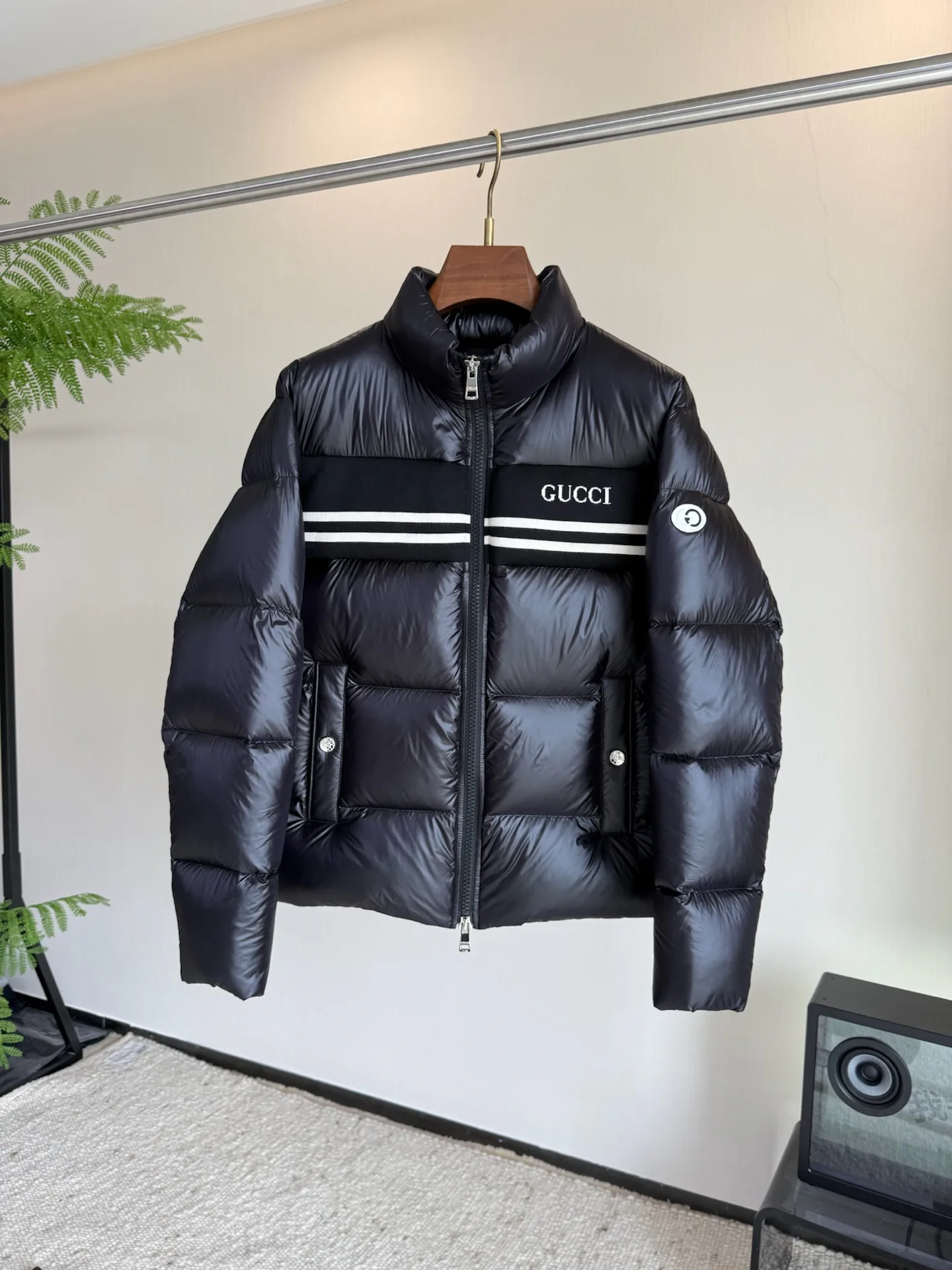 Куртки И Пуховики Мужские Gucci 381750