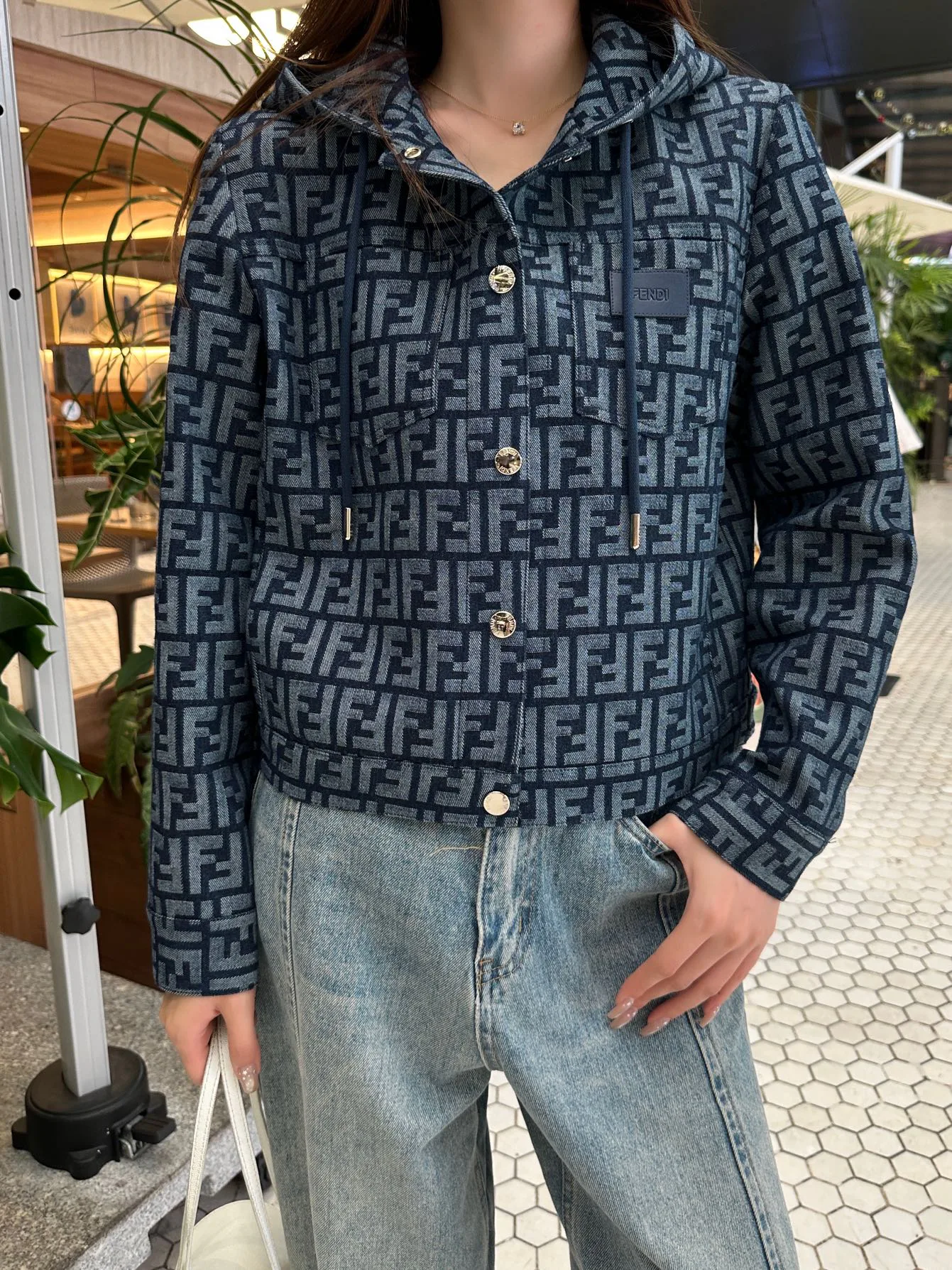 Куртки И Пуховики Женские Fendi 18501778