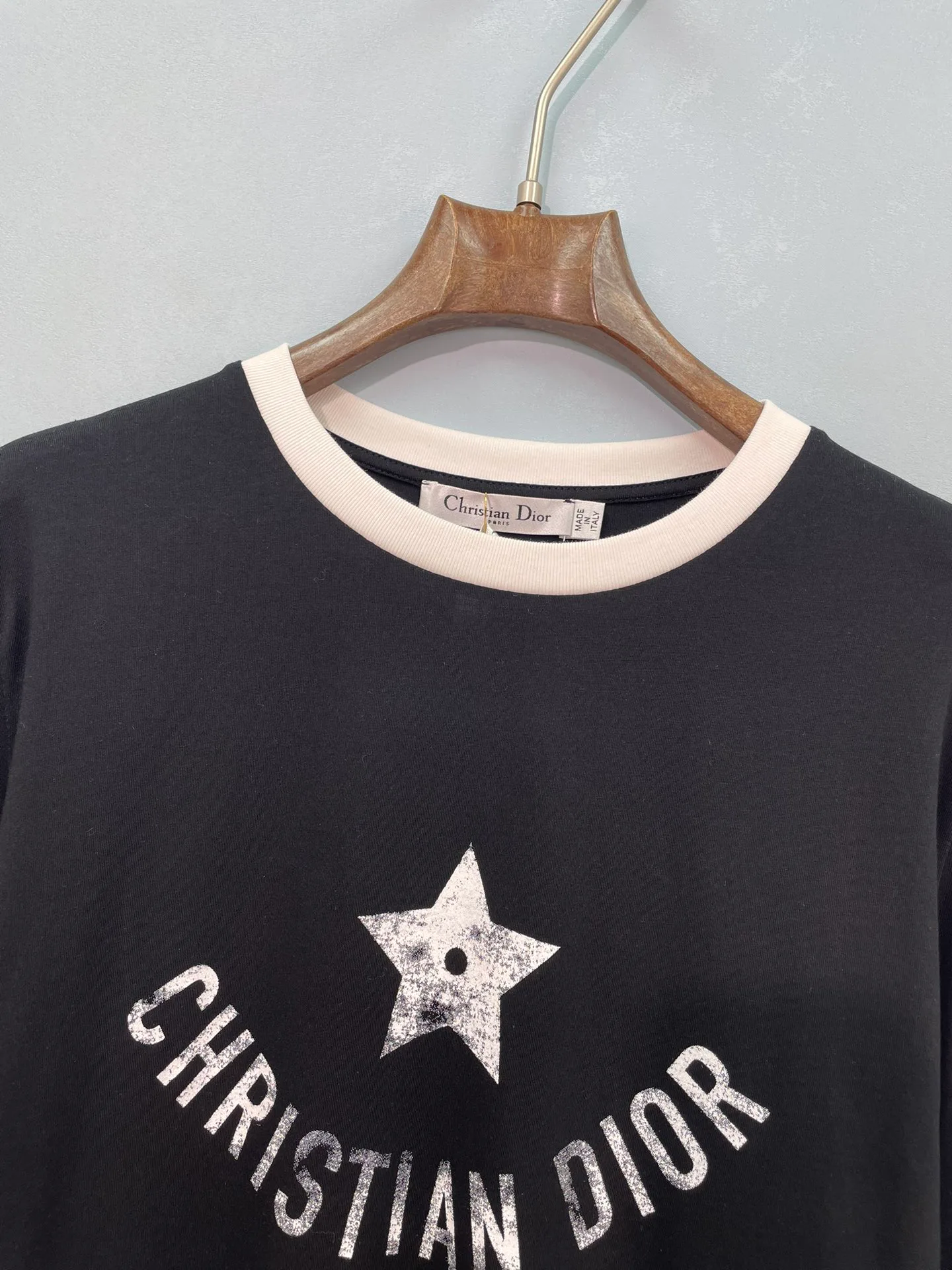 Футболки Женские Christian Dior 17302536