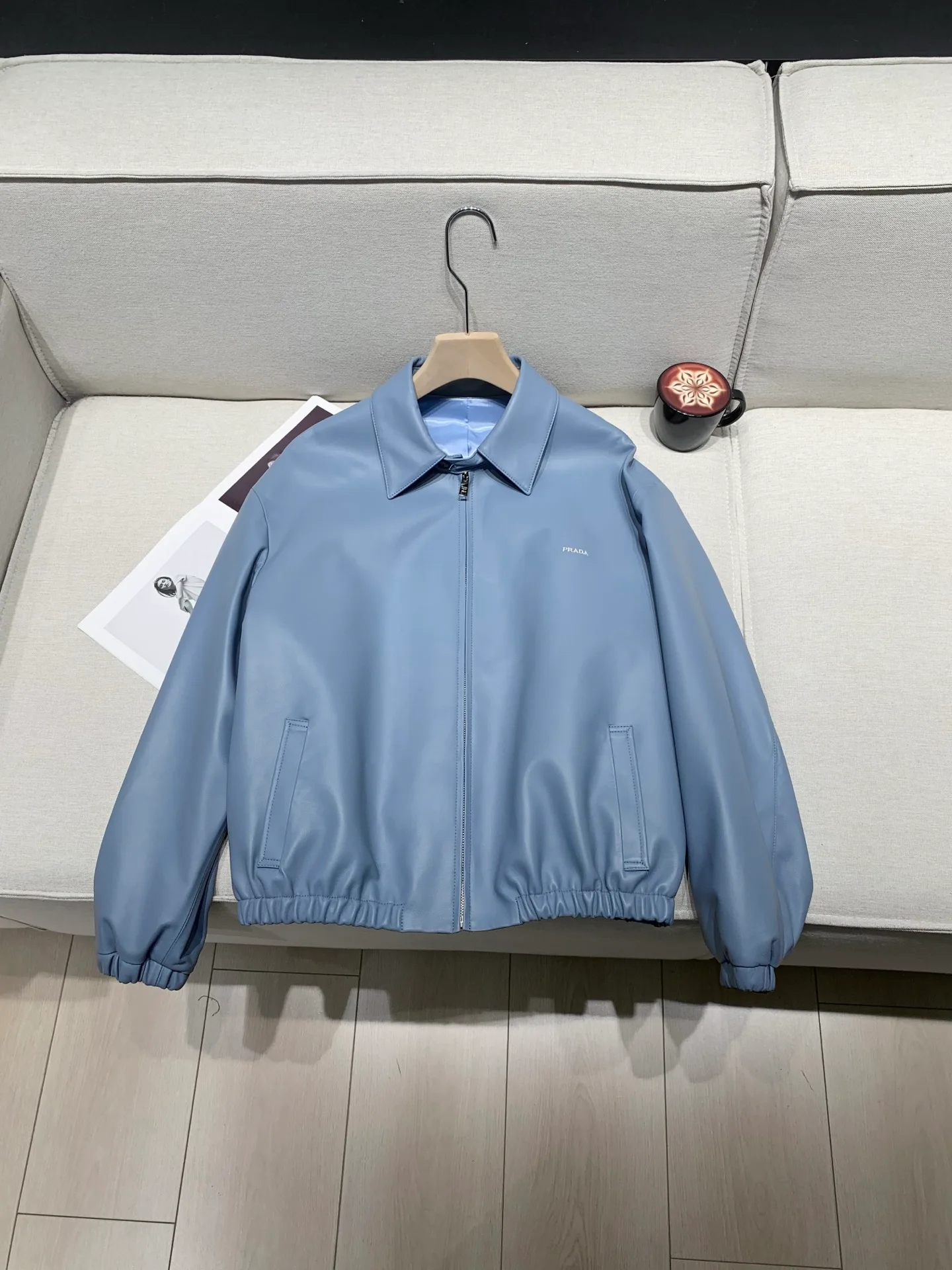 Кожаные Куртки И Дублёнки Женские Prada 5774620