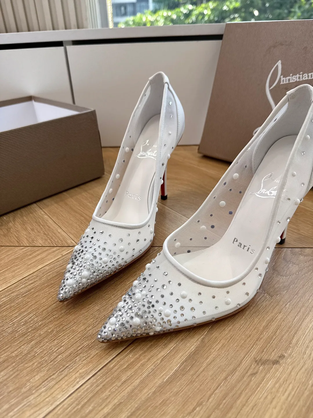 Туфли Женские Christian Louboutin 17480777