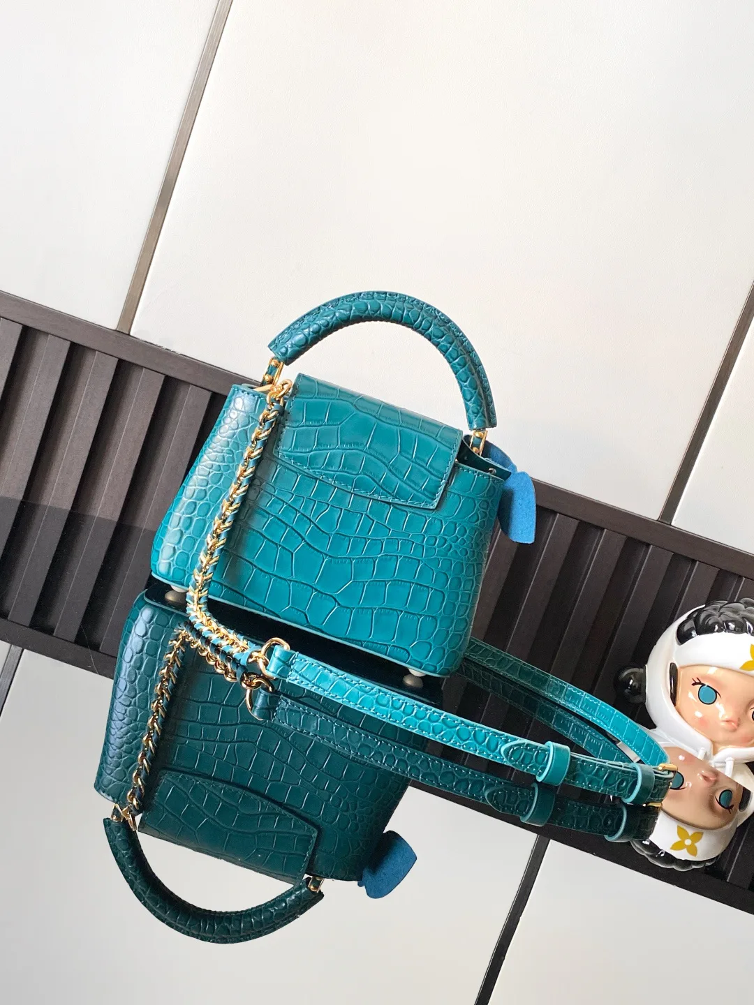Классические Сумки Женские Louis Vuitton 18019347