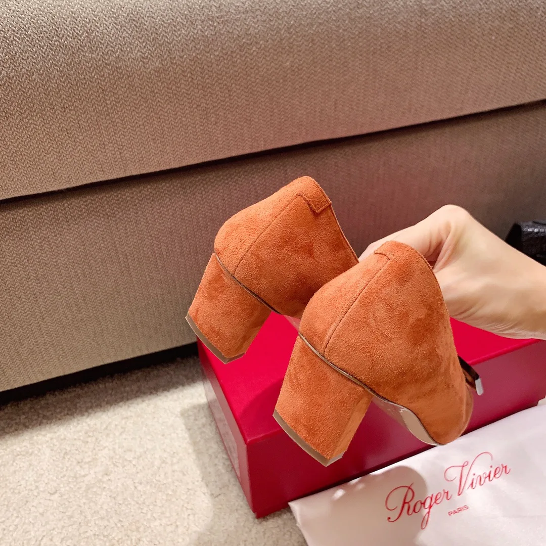 Туфли Женские Roger Vivier 17550730