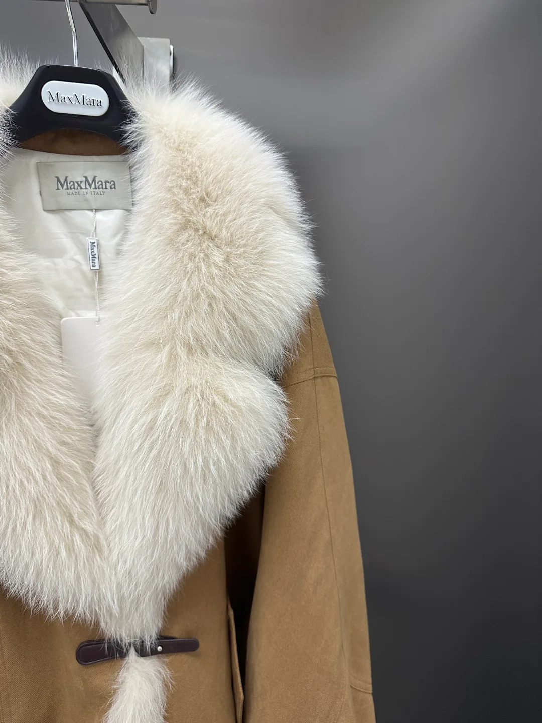 Куртки И Пуховики Женские Max Mara 18702442