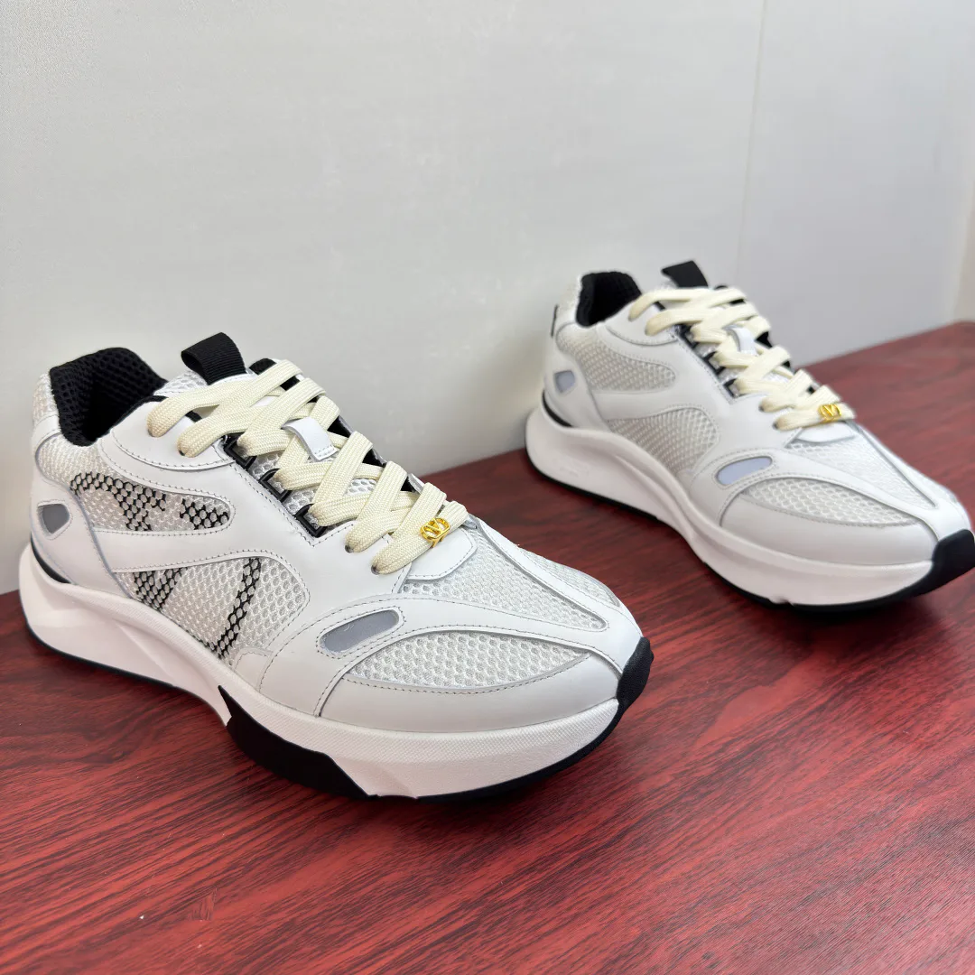 Кроссовки Мужские Valentino 17457776