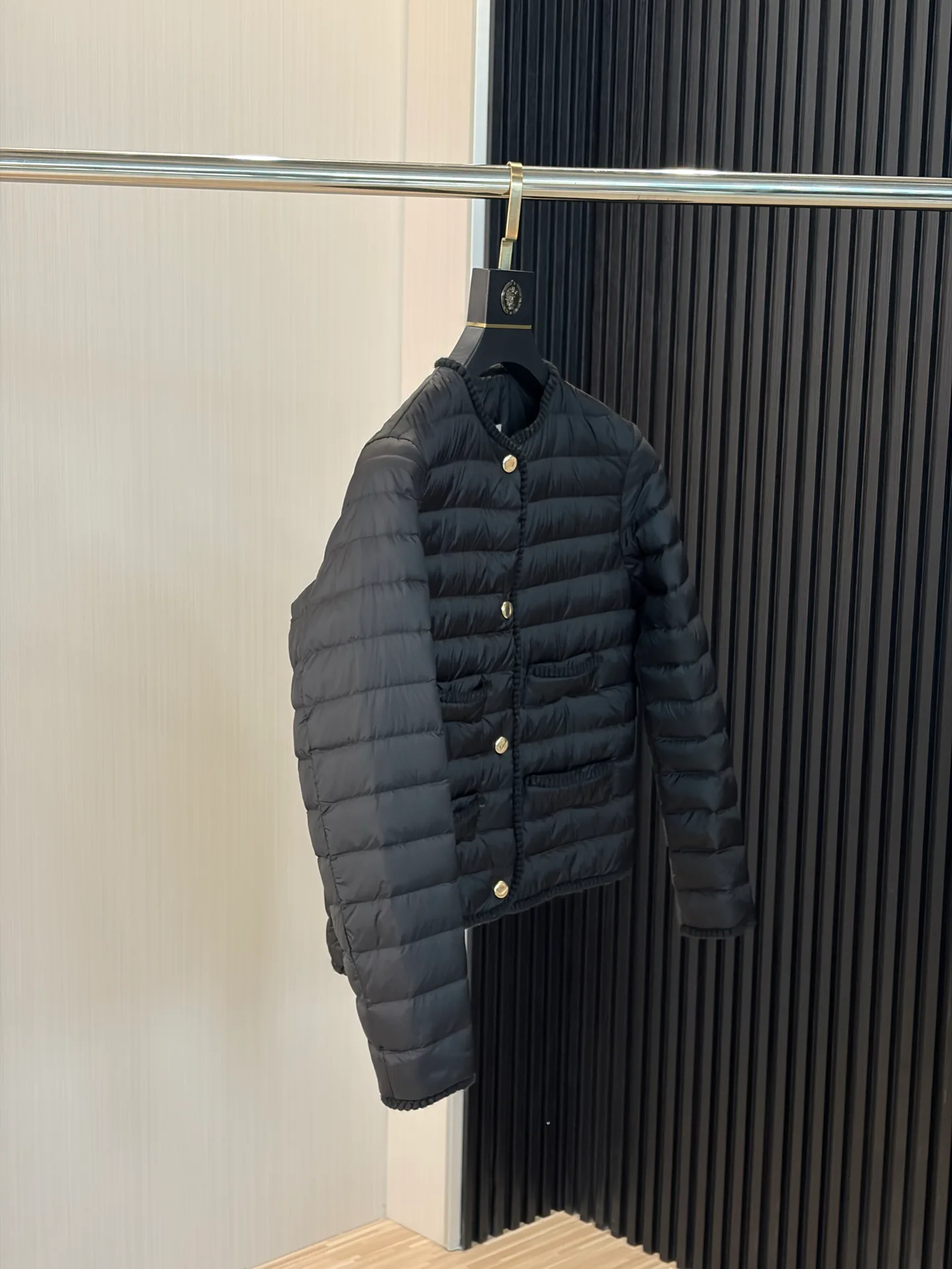 Куртки И Пуховики Женские Moncler 18673355