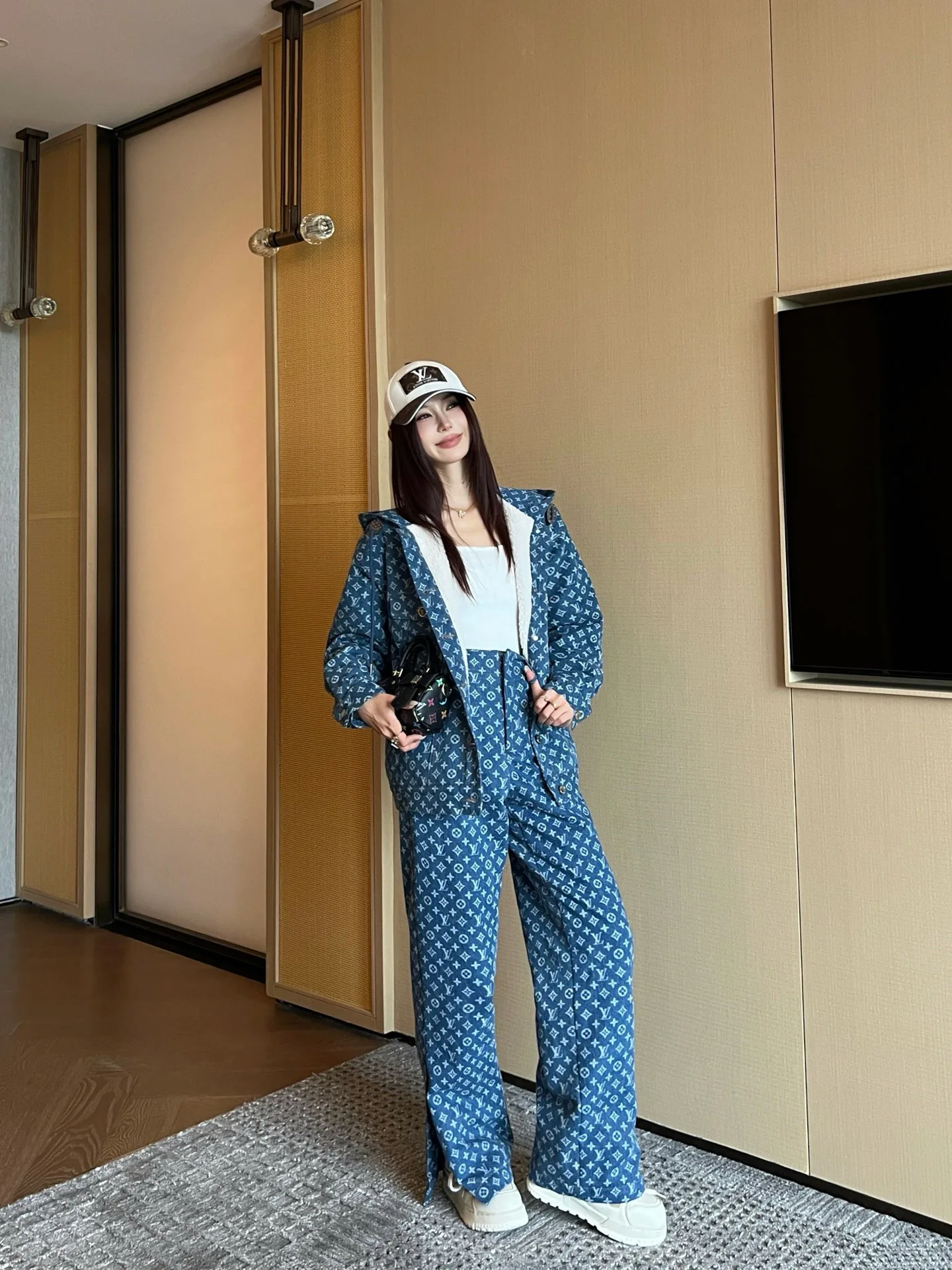 Костюмы Женские Louis Vuitton 454823