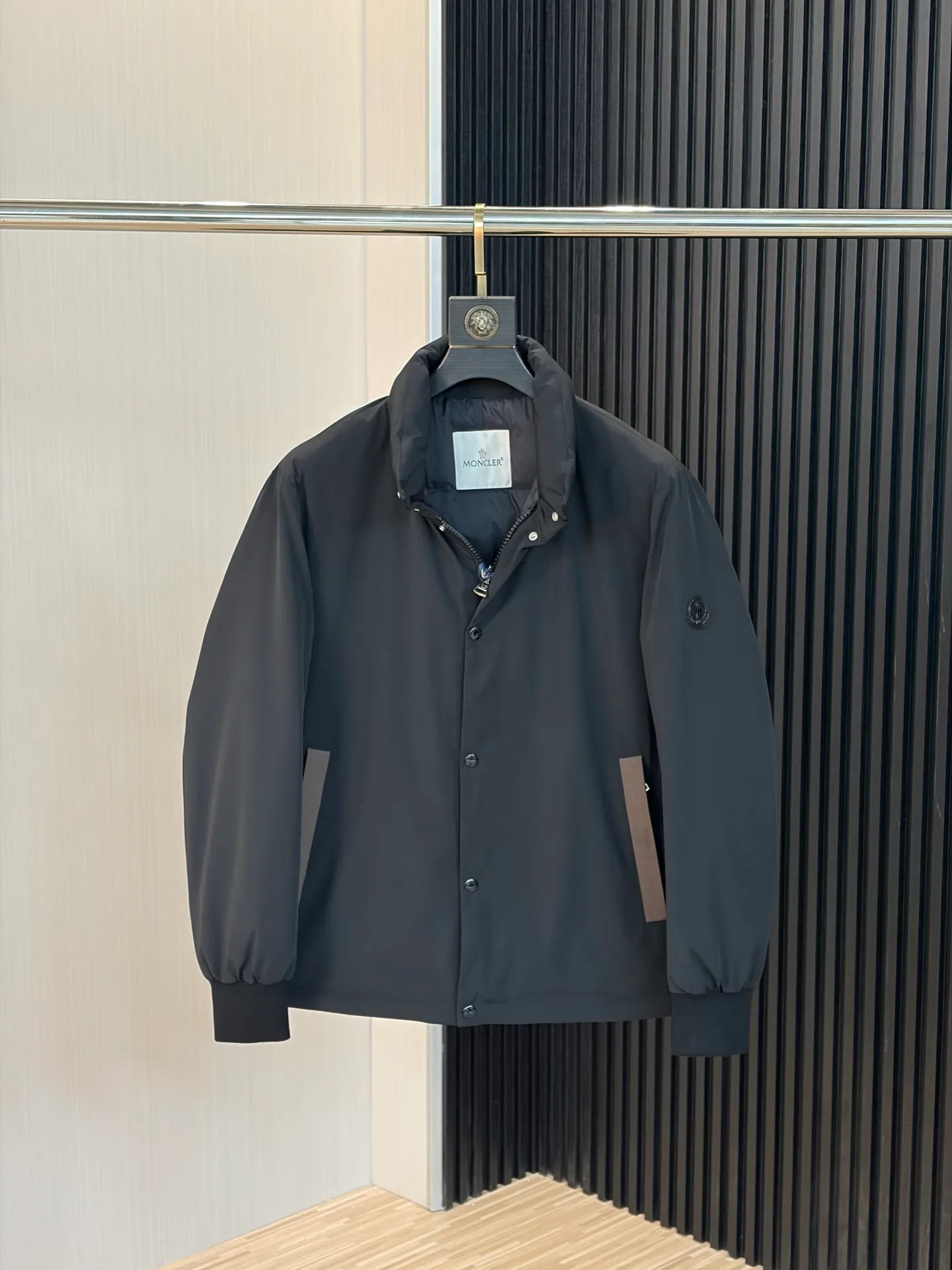 Куртки И Пуховики Мужские Moncler 17925275