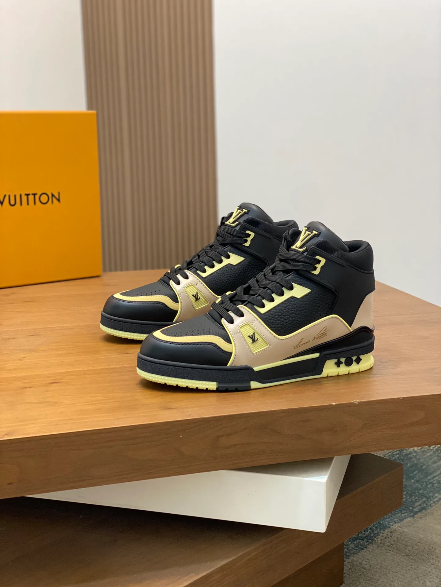 Кроссовки Мужские Louis Vuitton 1483814