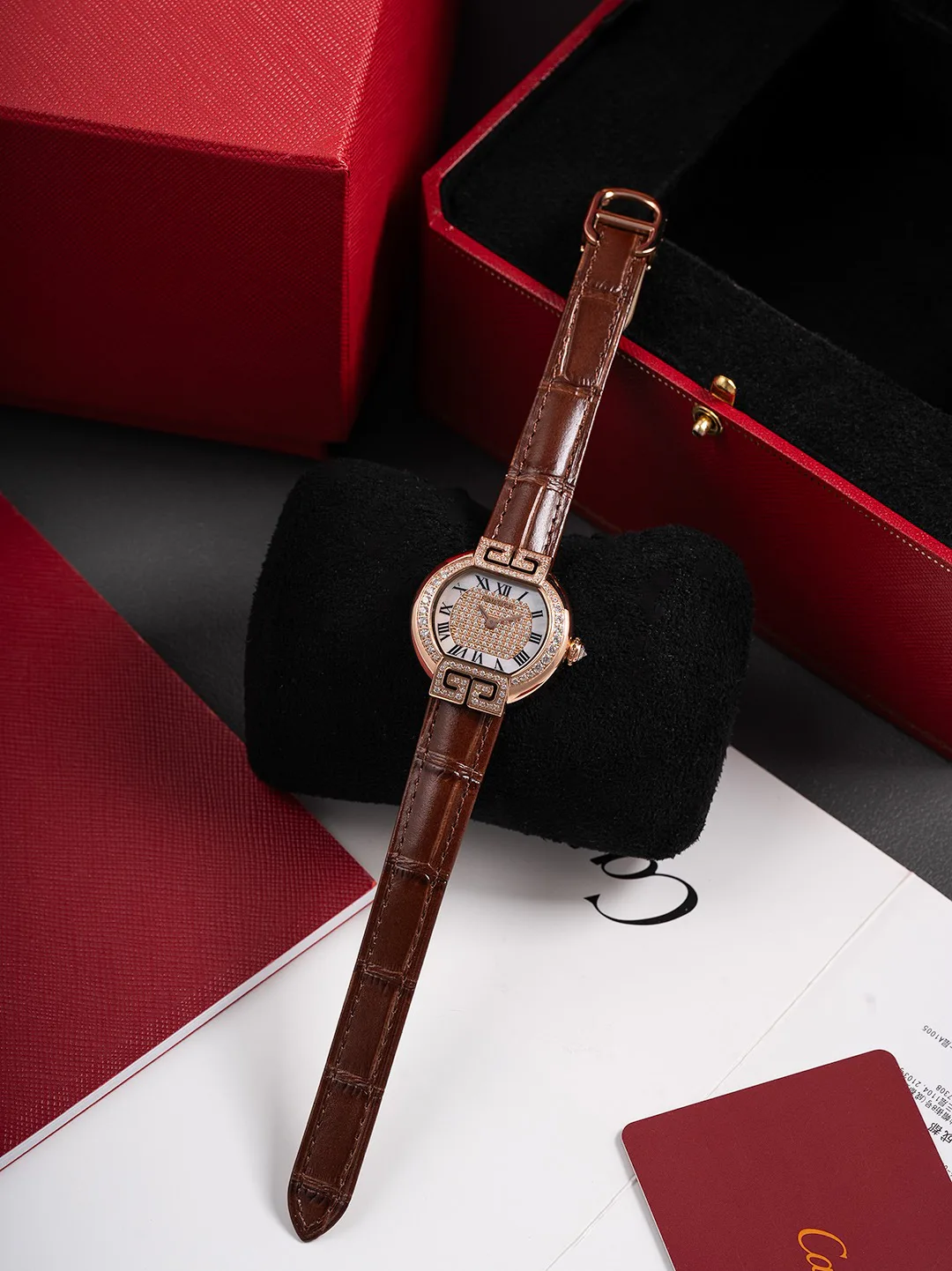 Часы Женские Cartier 18504504