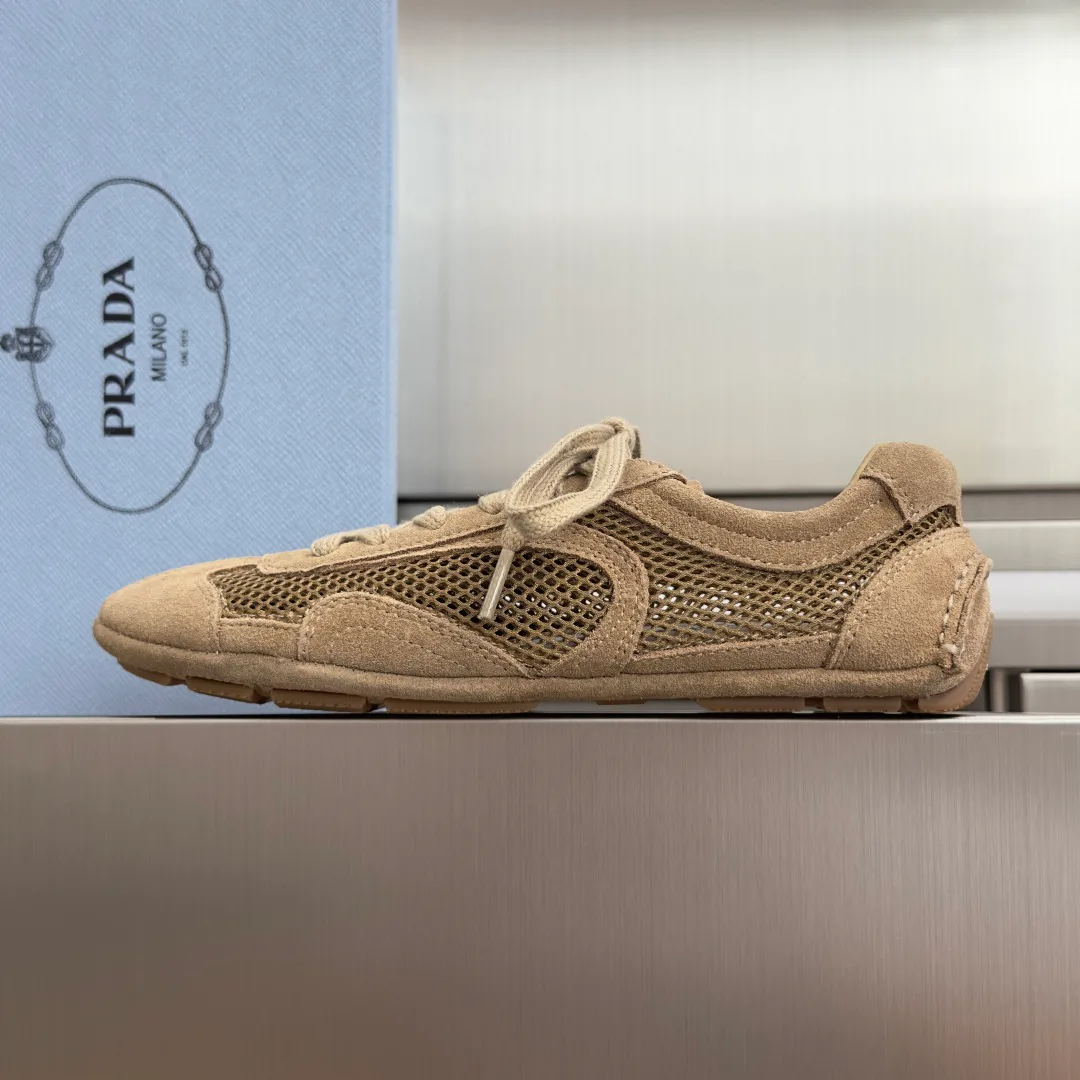 Кроссовки Женские Prada 11595712