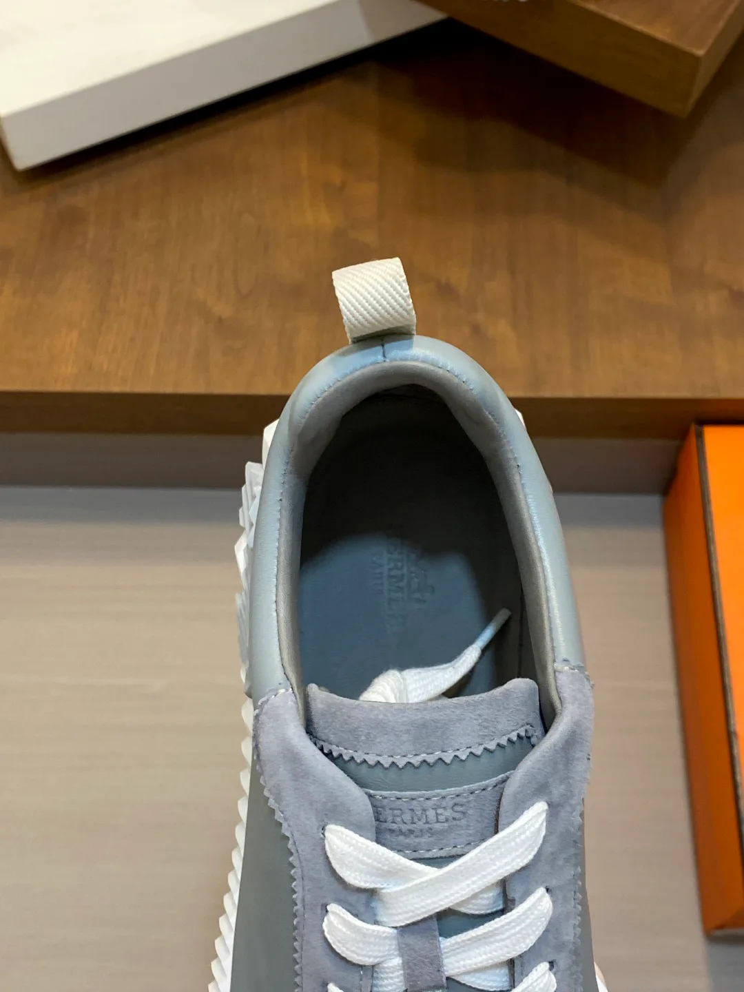 Кроссовки Женские Hermes 18039730