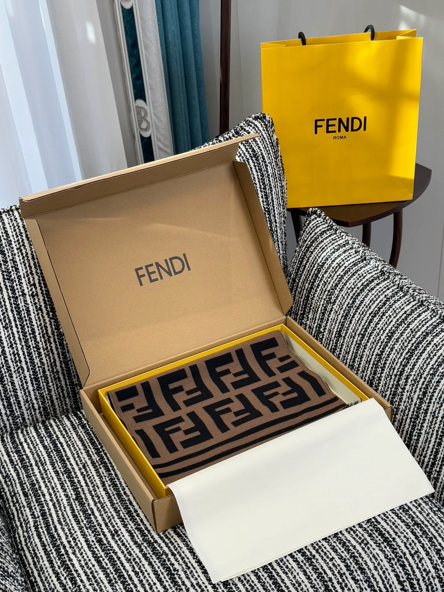 Шарфы Fendi 18287131