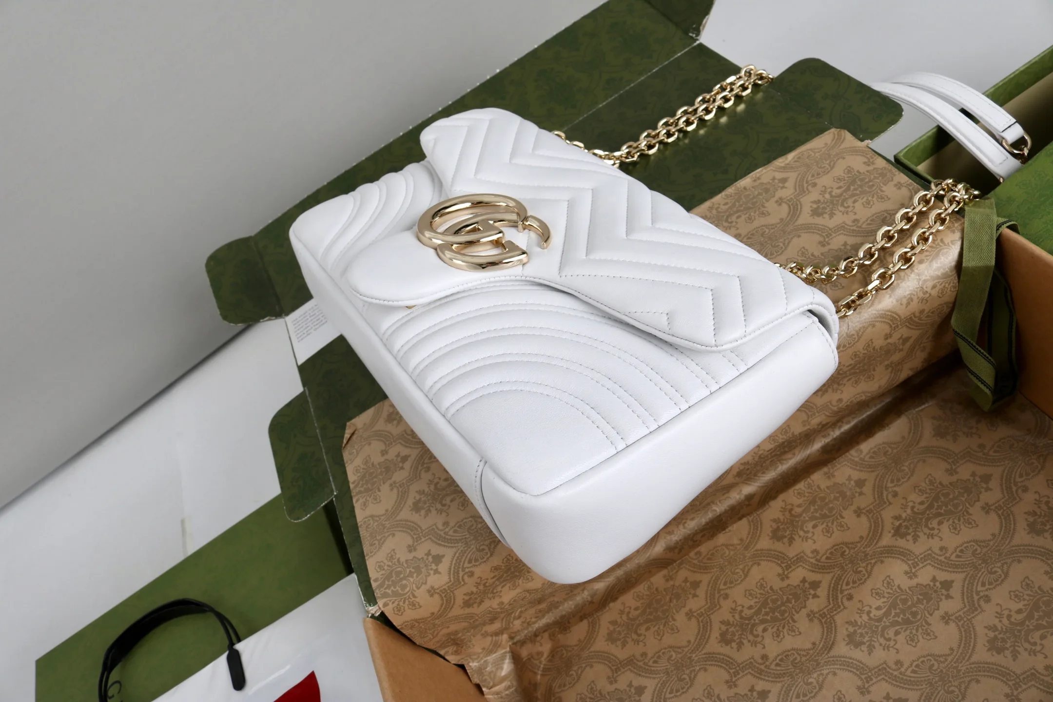 Классические Сумки Женские Gucci 18223240