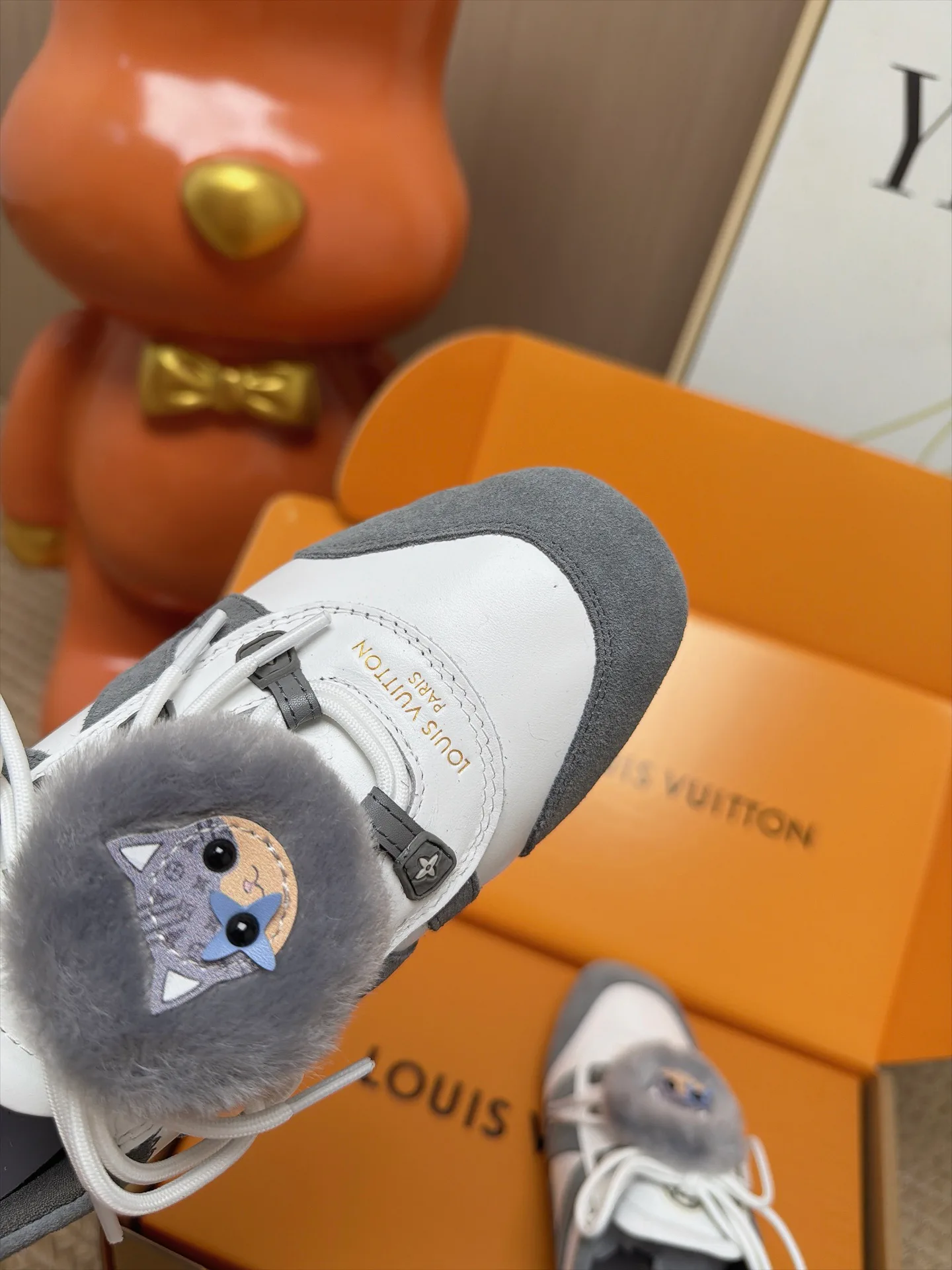 Кроссовки Женские Louis Vuitton 18063012