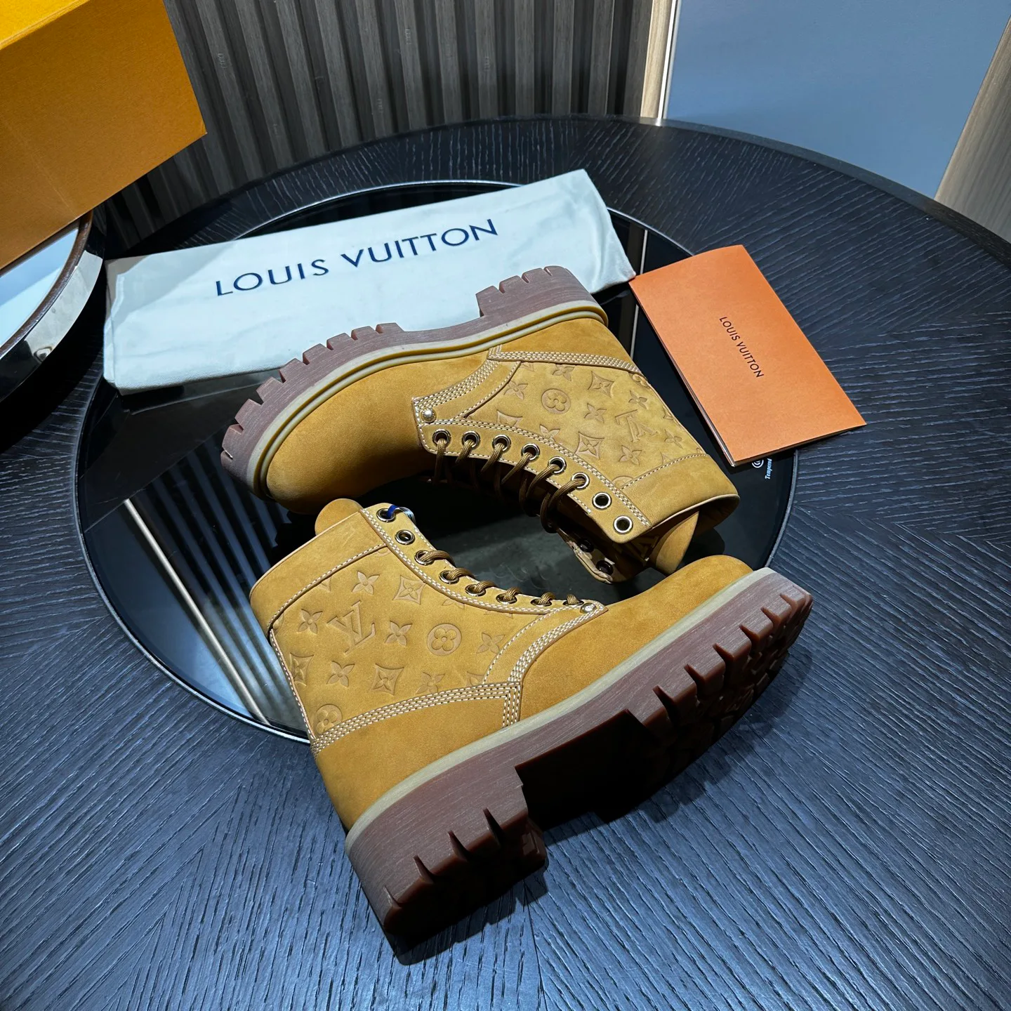 Ботинки Мужские Louis Vuitton 18995431