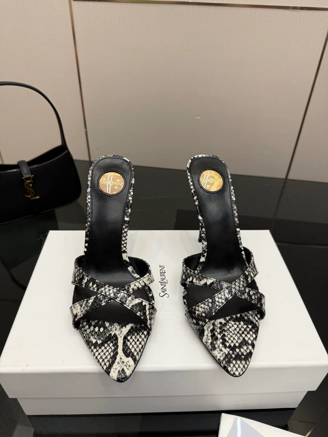 Босоножки Женские Saint Laurent 11409904