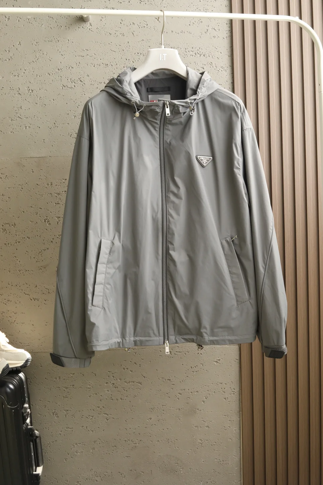 Куртки И Пуховики Мужские Prada 10629541